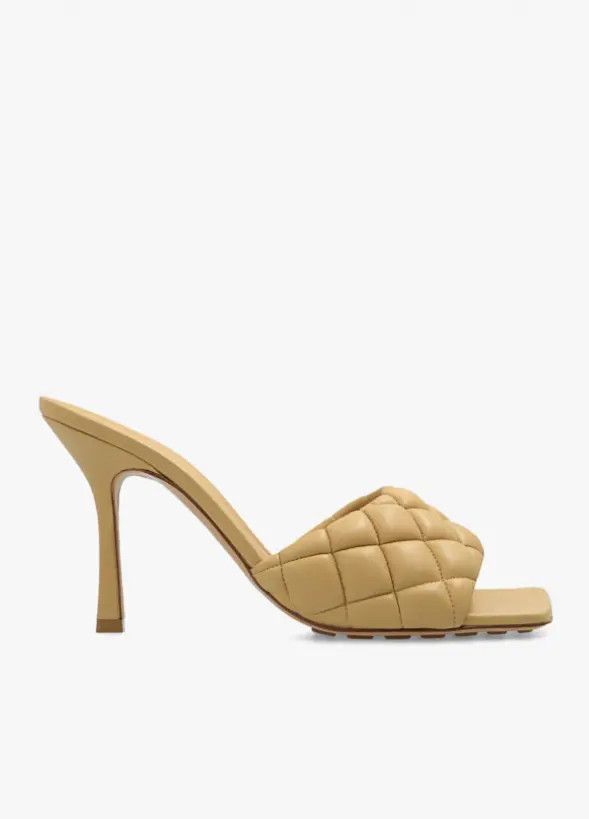 o1n1vont1225 Padded Mules in Beige