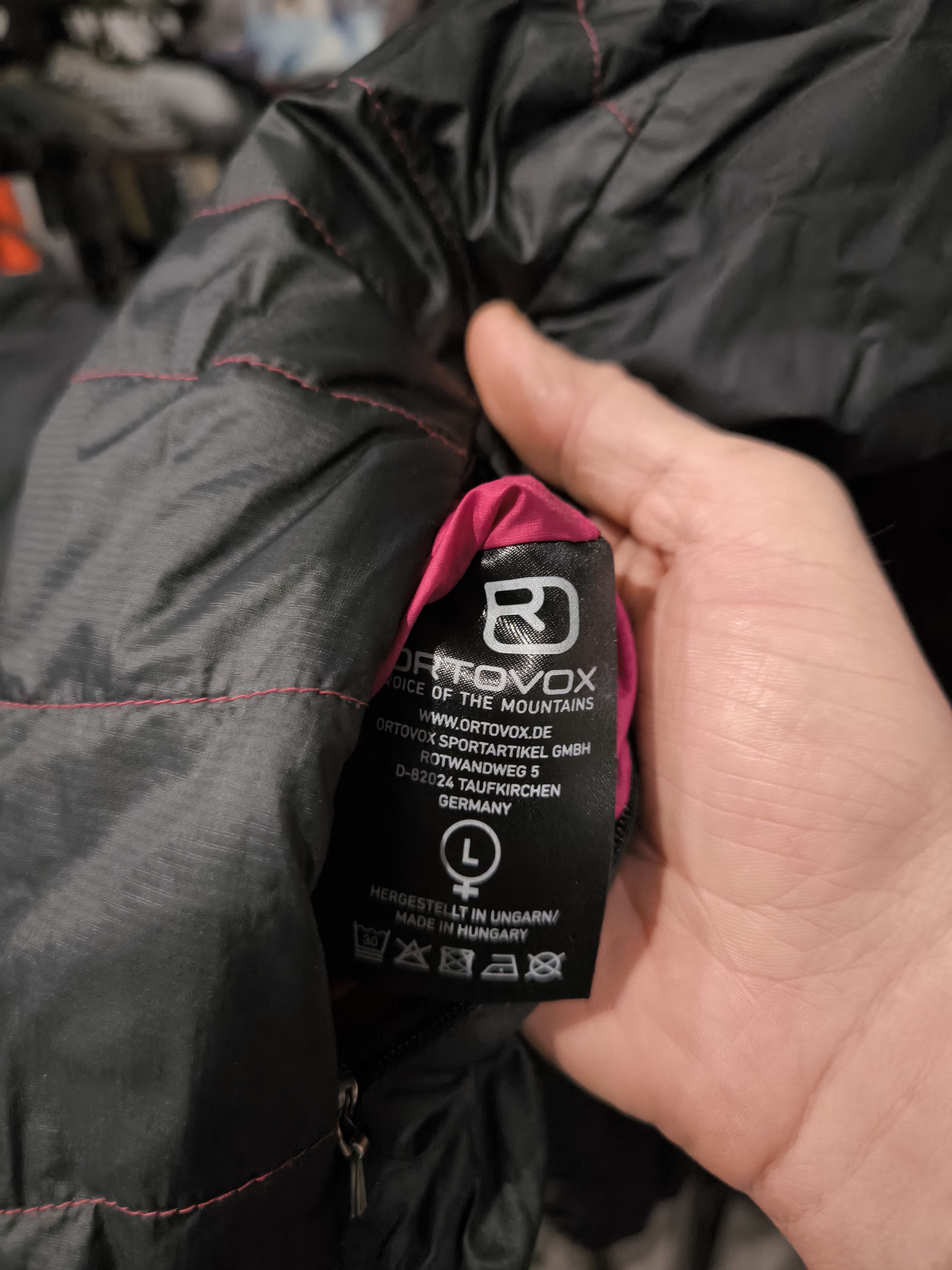 ORTOVOX Women's (L) Ortovox Swisswool Inside Jacket 2 In 1 Size L / US 10 / IT 46 - 13 Thumbnail