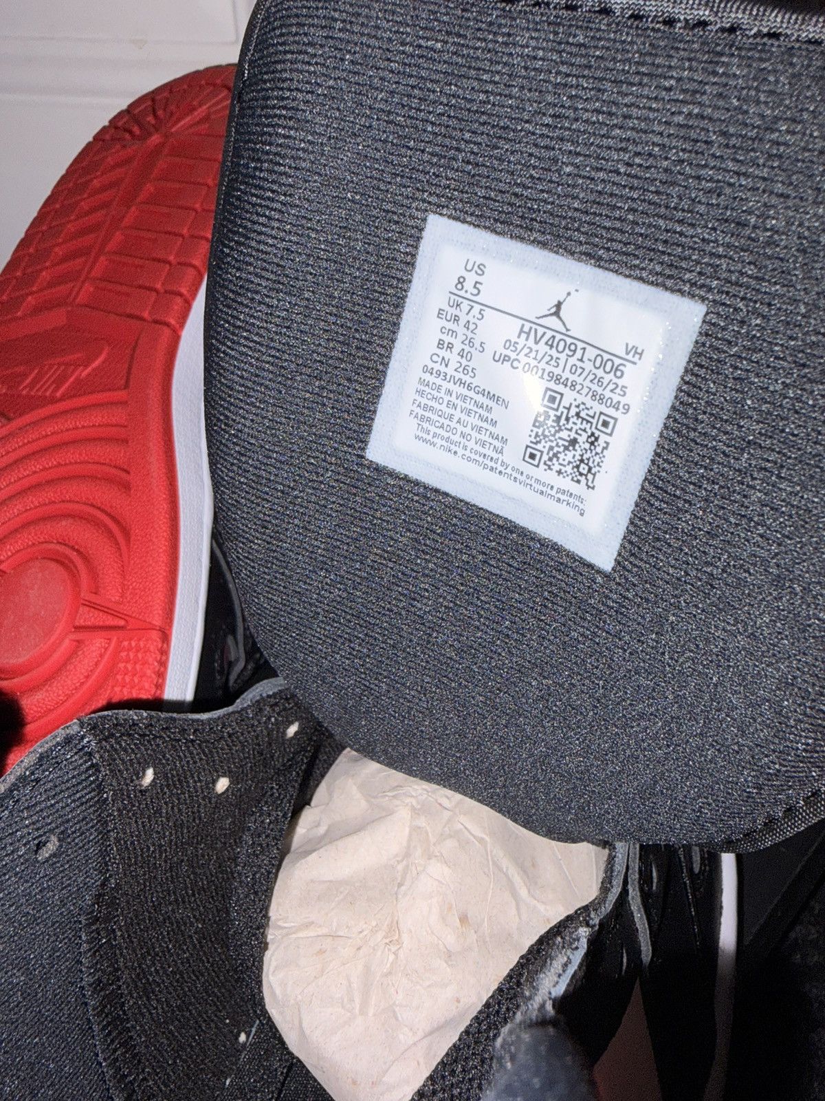 Jordan Brand Jordan Air Jordan 1 Mid SE Size US 8.5 / EU 41-42 - 6 Thumbnail