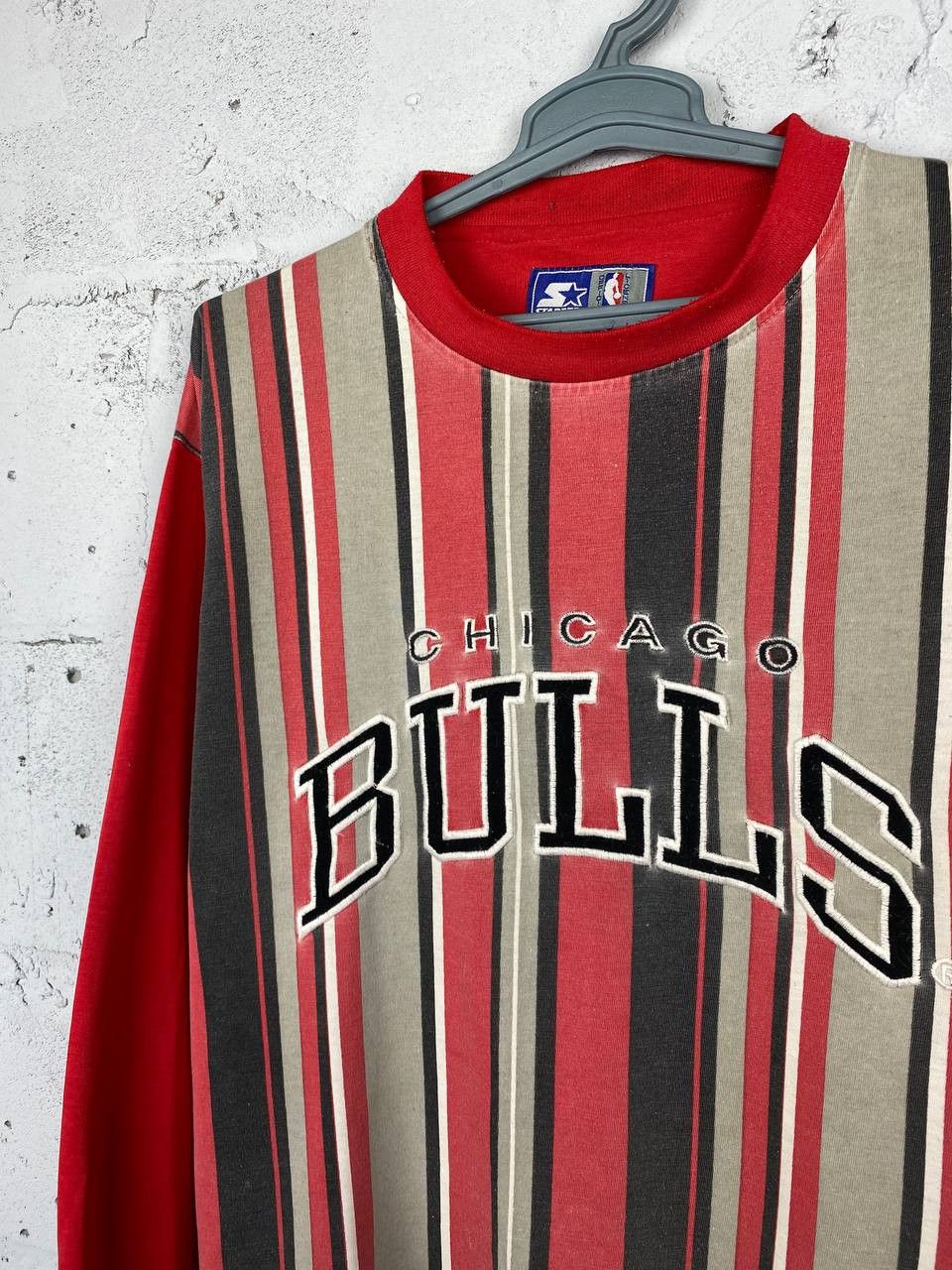 NBA × Starter × Vintage 90s Vintage Chicago Bulls Starter Longsleeve Striped Size US L / EU 52-54 / 3 - 3 Thumbnail