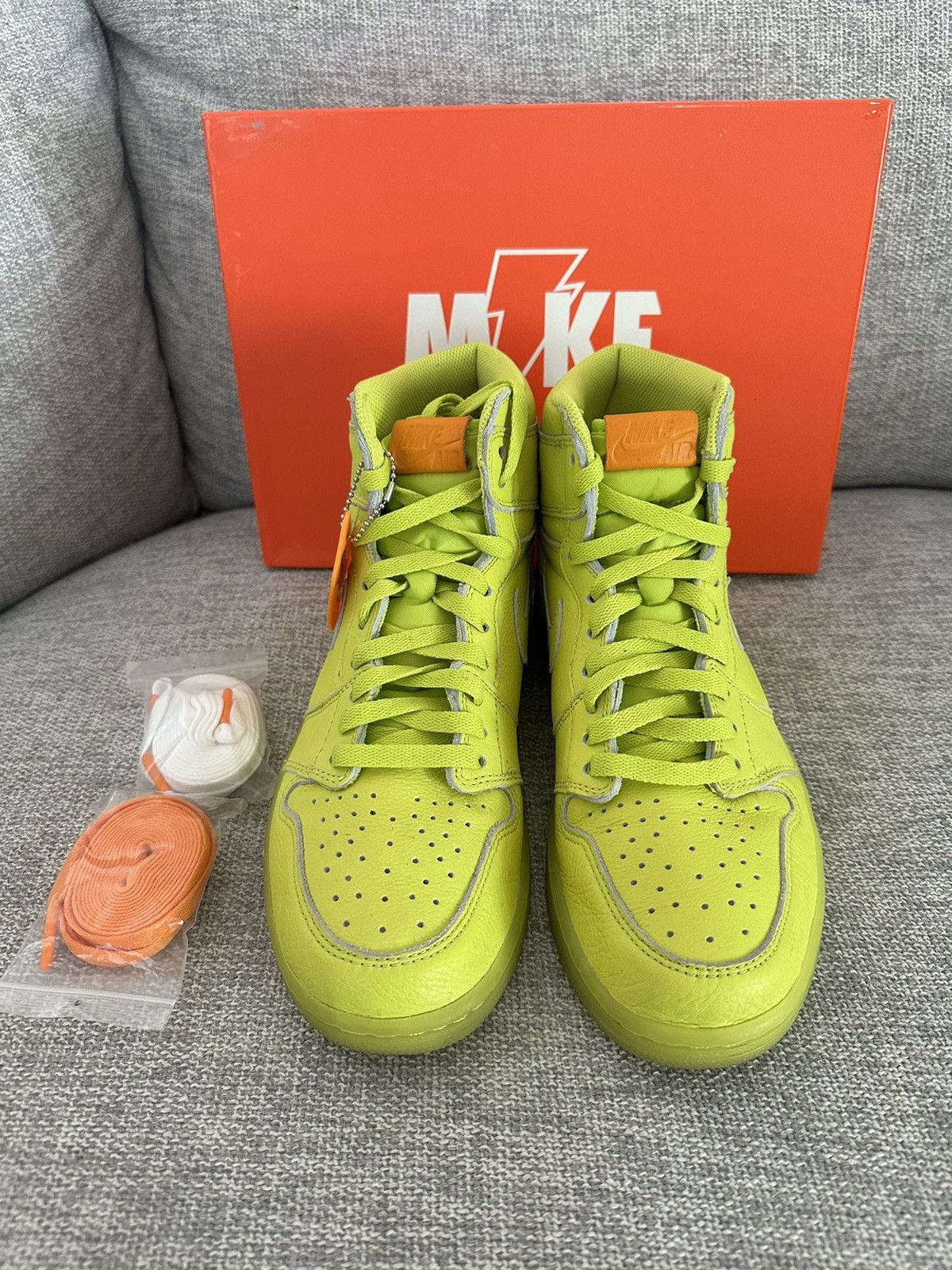 Jordan Brand Jordan 1 Retro High Gatorade Cyber Size US 9.5 / EU 42-43 - 2 Thumbnail