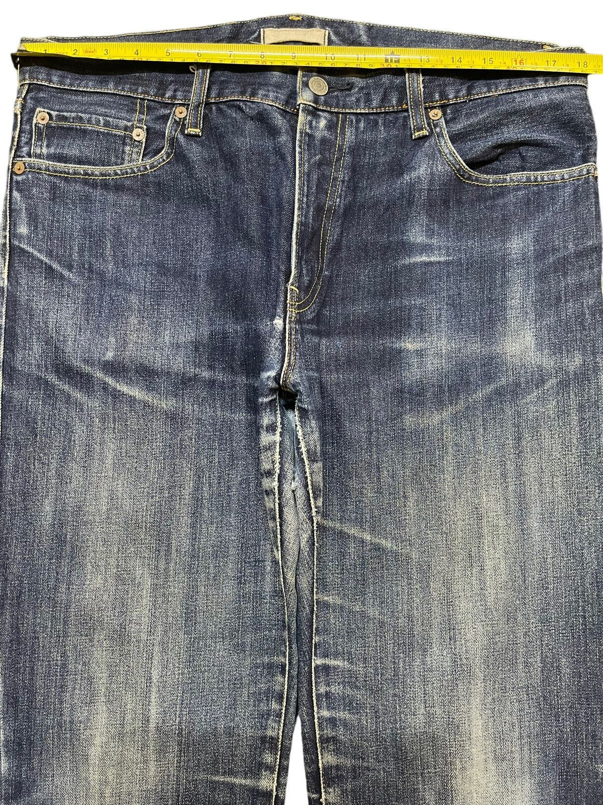 Uniqlo Vintage Y2K Japanese Uniqlo Blue Faded Wash Whisker Straight Size US 36 / EU 52 - 11 Thumbnail