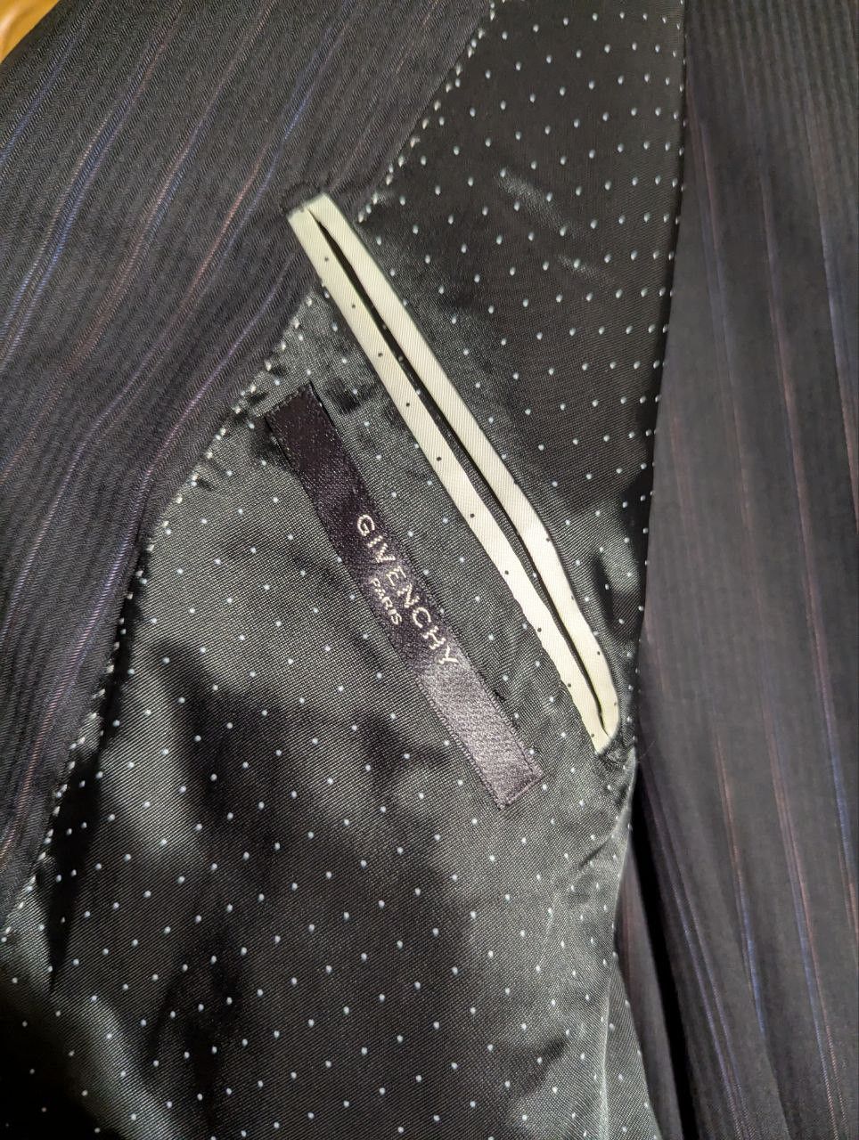 Givenchy Suit (60 6 R Eur size) Size 50R - 4 Thumbnail