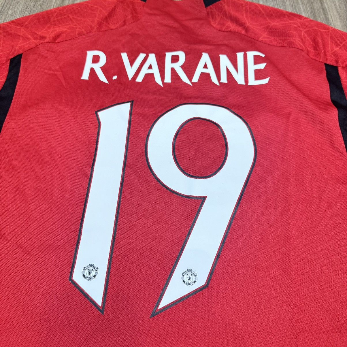 Sports Specialties Manchester united 23/24 FA cup final shirt #19 Varane (bnwt) Size US L / EU 52-54 / 3 - 5 Thumbnail