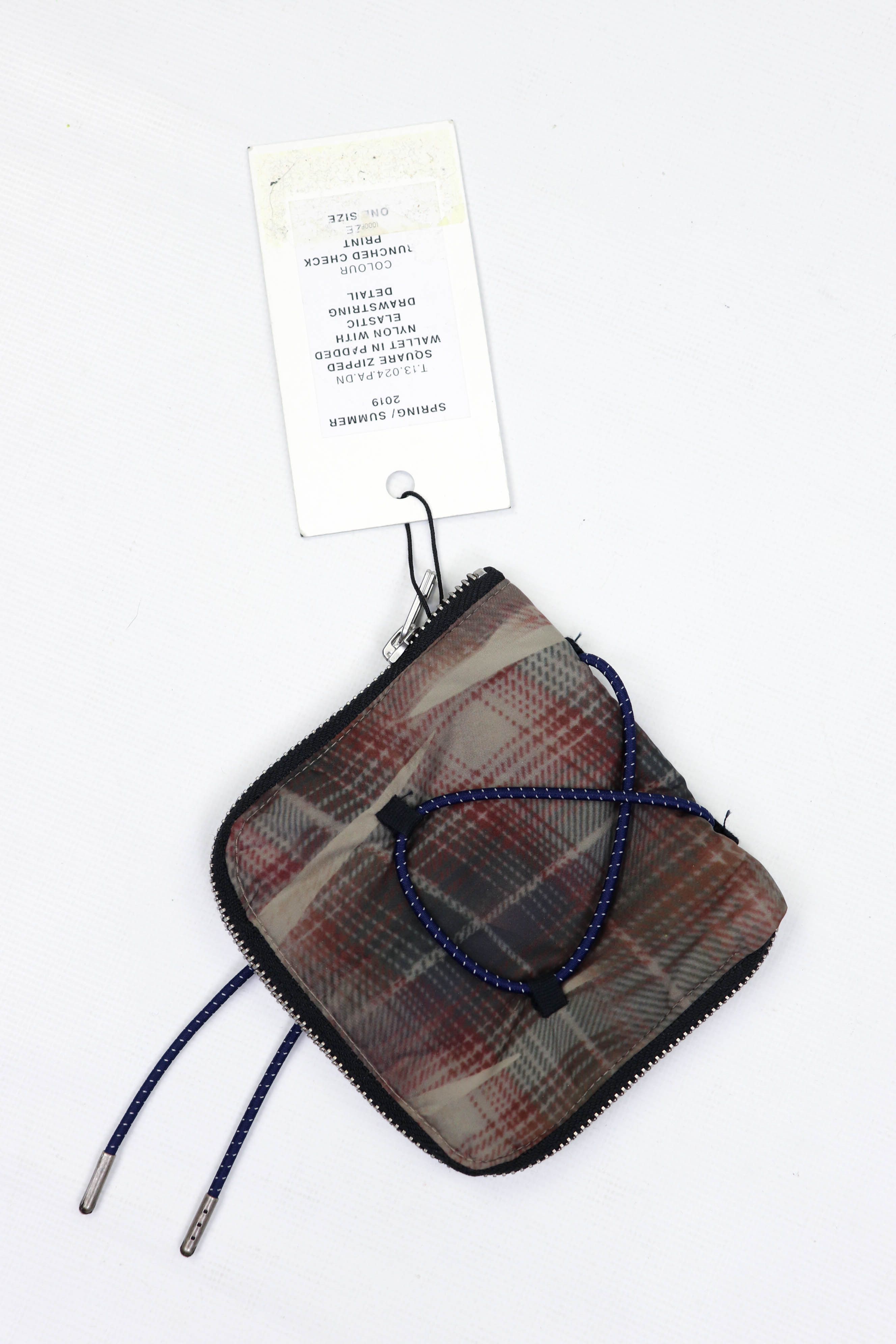 Tonsure Tonsure S/S 2019 Check Square Zipped Padded Nylon Wallet Size ONE SIZE - 2 Thumbnail