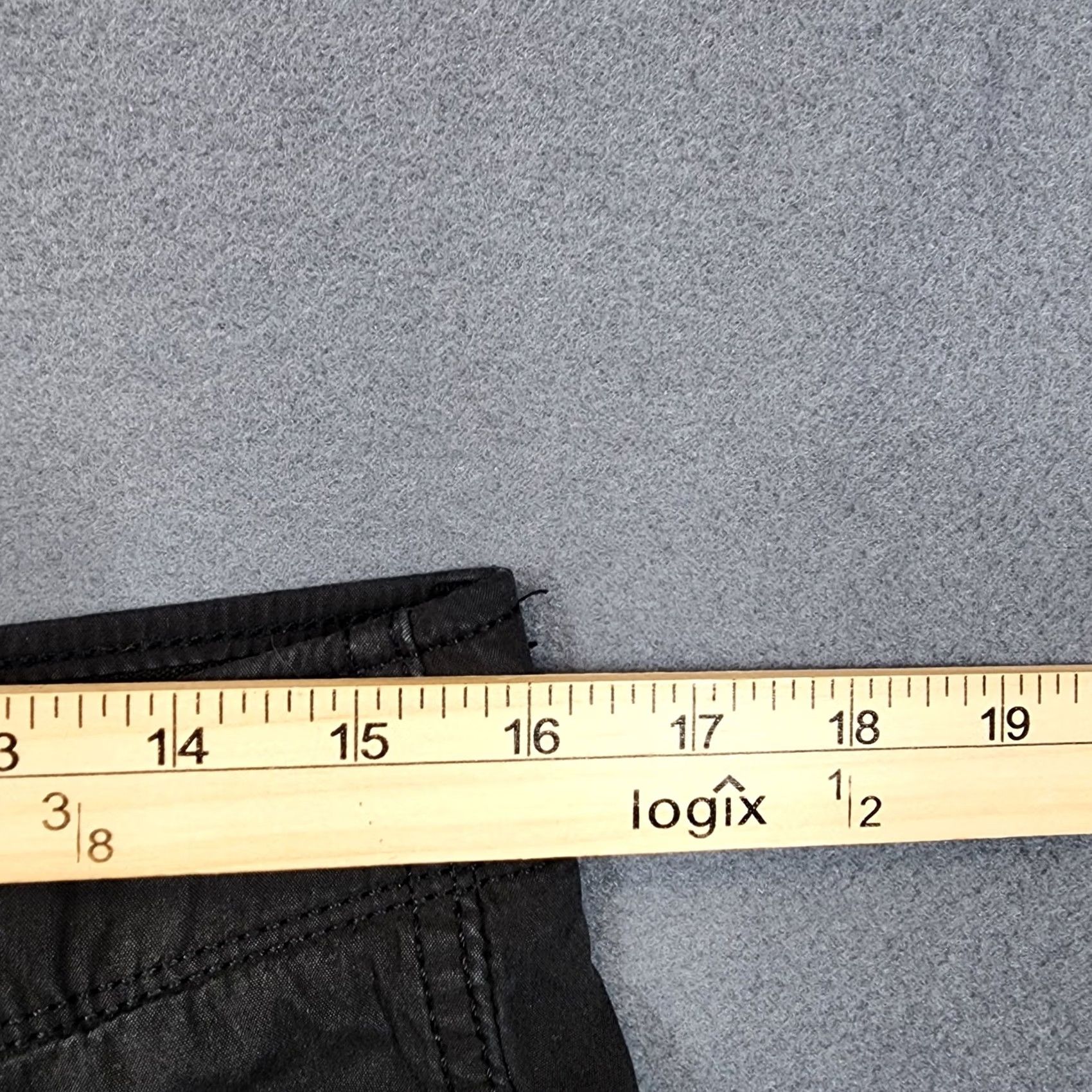 Wrangler Wrangler Shorts 32x10 Black Chino Casual Stretch Hiking Outdoor Men’s Regular Inseam 10" Zip Flat Front Overall Mens Size US 32 / EU 48 - 3 Thumbnail