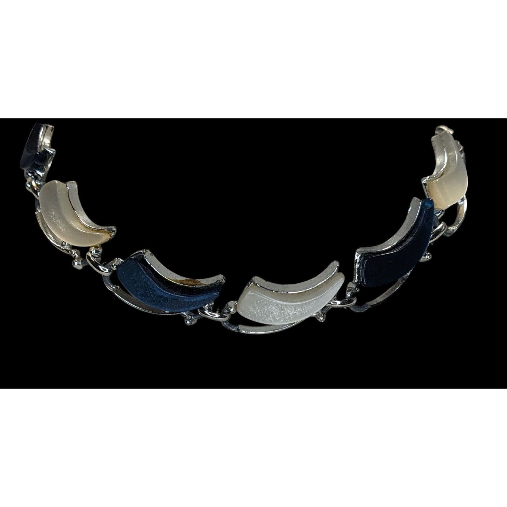 Other Vintage Retro Blue & White Lucite Crescent Necklace Size ONE SIZE - 5 Thumbnail