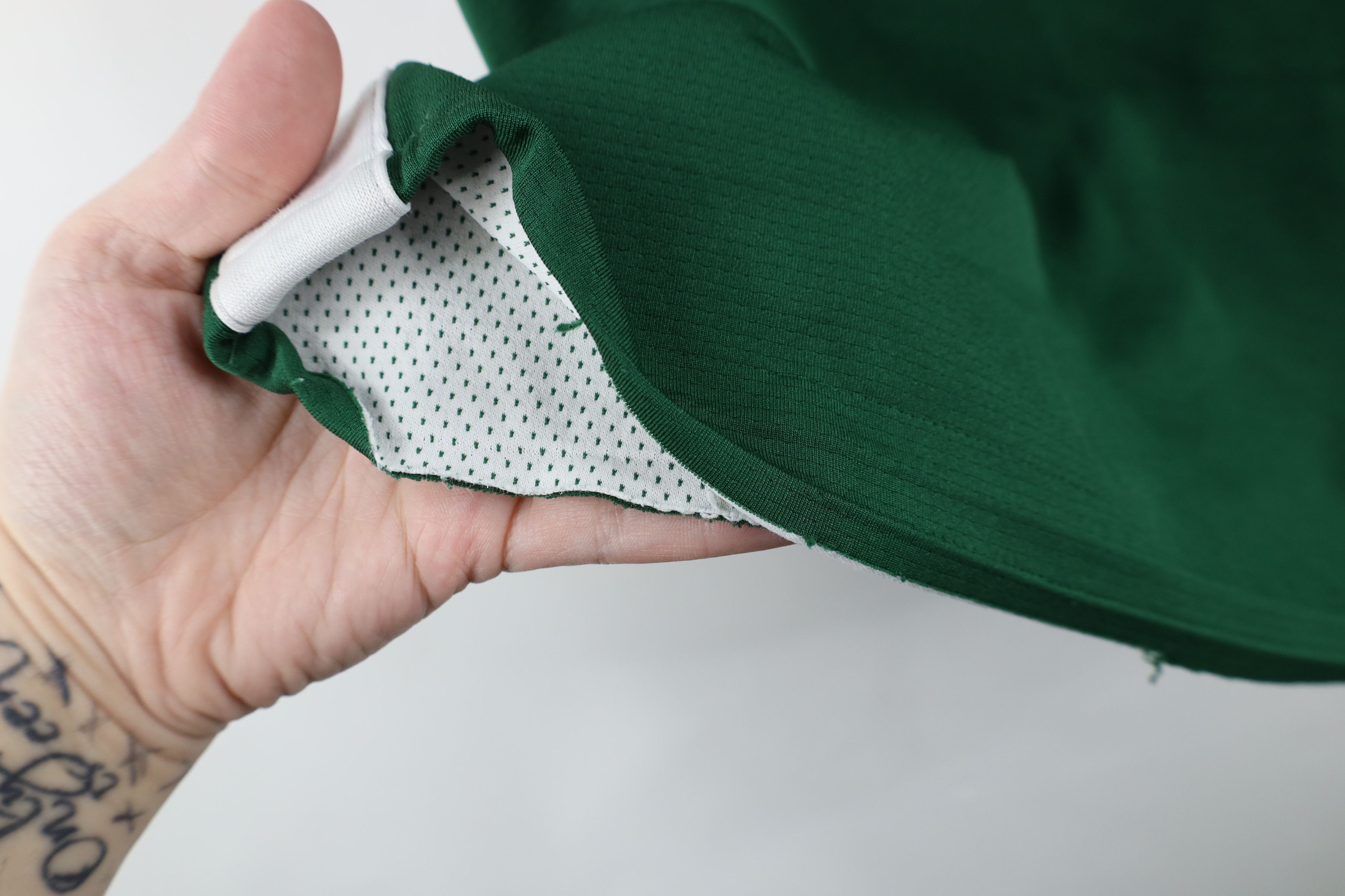 Nike × Vintage Vintage Nike Spell Script Irish Reversible Basketball Jersey Size US M / EU 48-50 / 2 - 7 Thumbnail