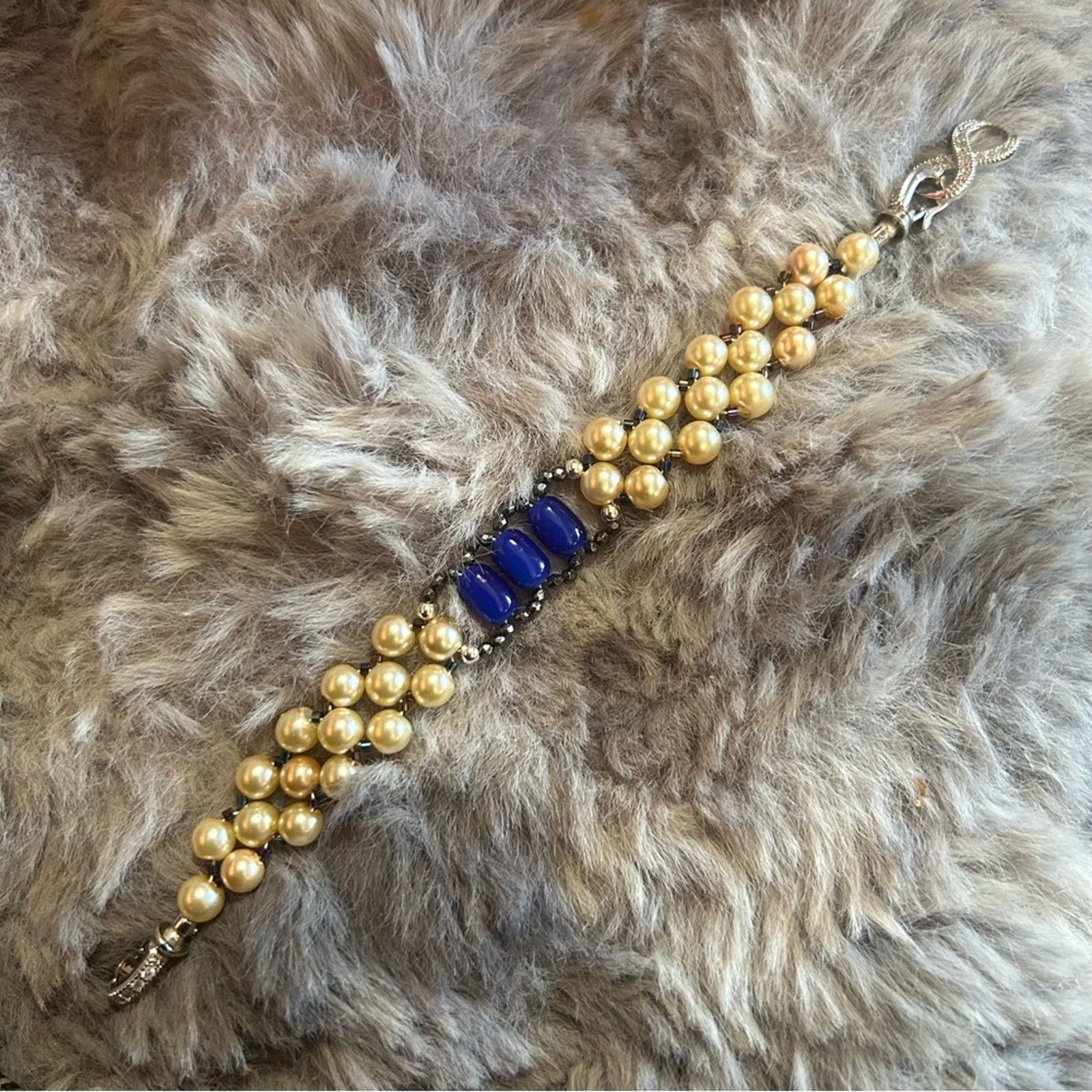 Handmade Handcrafted light champagne Czech glass pearl bracelet Size ONE SIZE - 10 Thumbnail