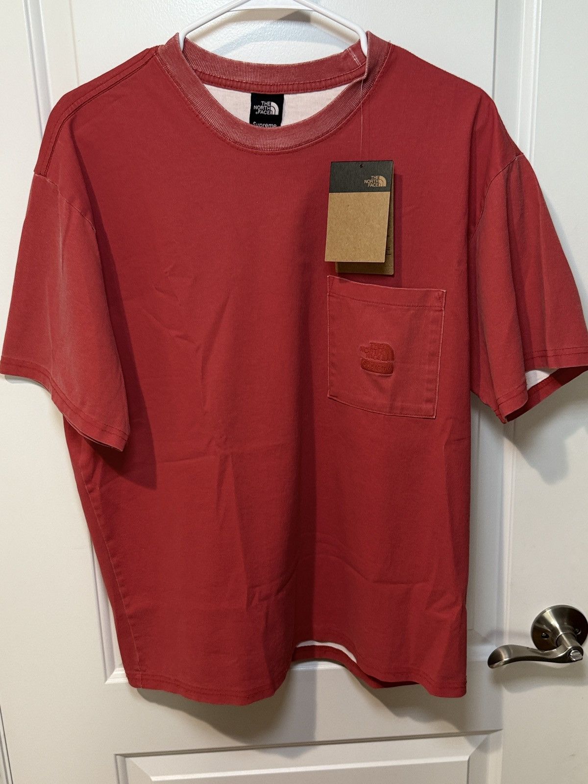 Supreme × The North Face Supreme x The North Face Pigment Pocket