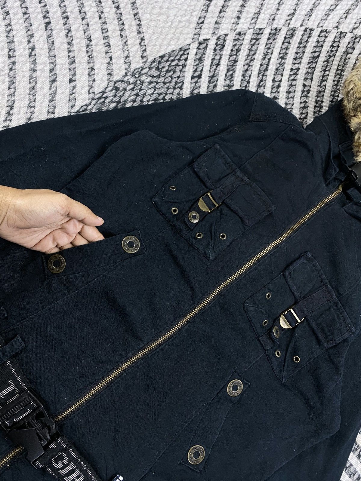 Tommy Hilfiger Vtg Tommy Hilfiger Faux Fur Multipocket With Belt Jacket Size US S / EU 44-46 / 1 - 8 Thumbnail