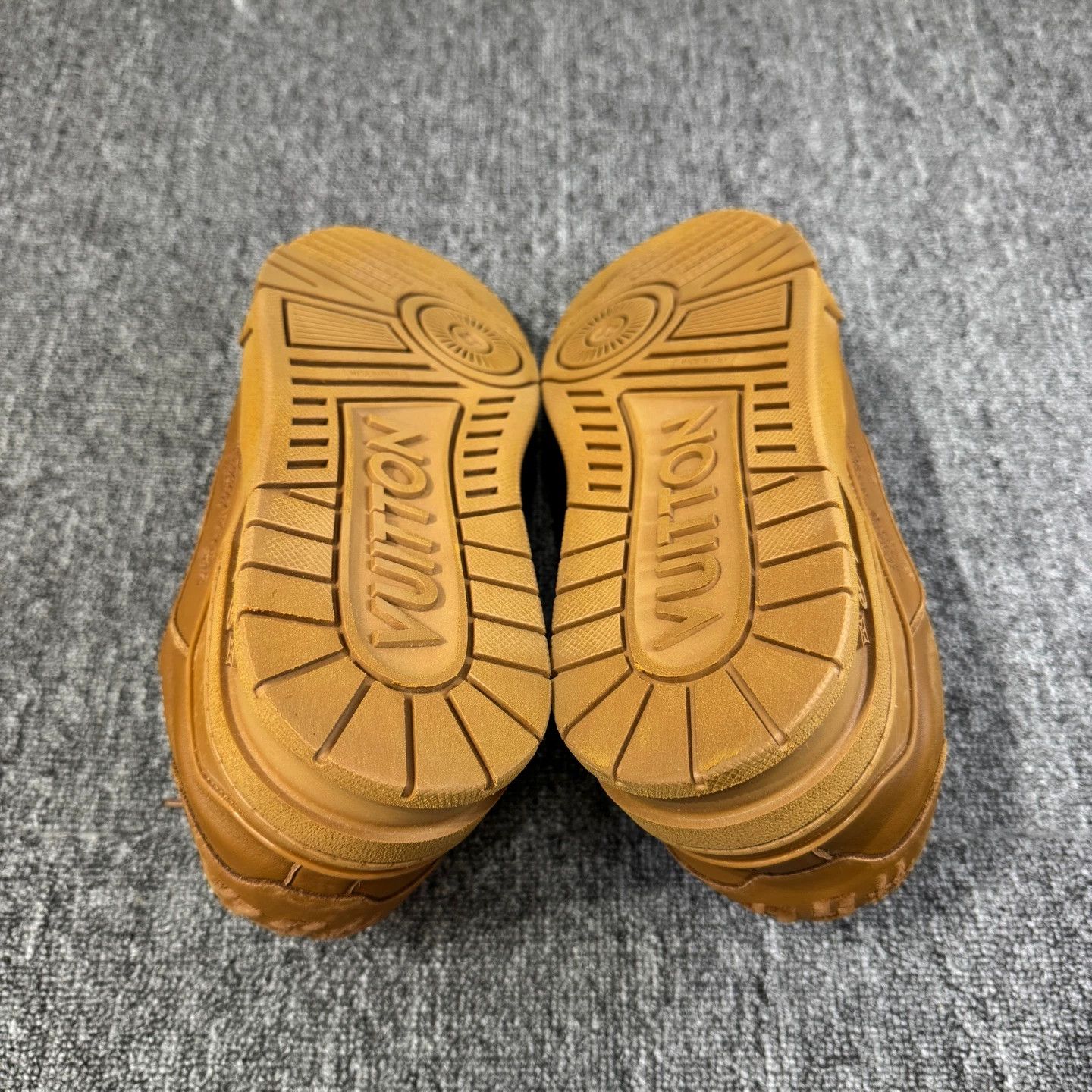 Louis Vuitton louis vuitton brown trainer uk8 Size US 9 / EU 42 - 4 Thumbnail