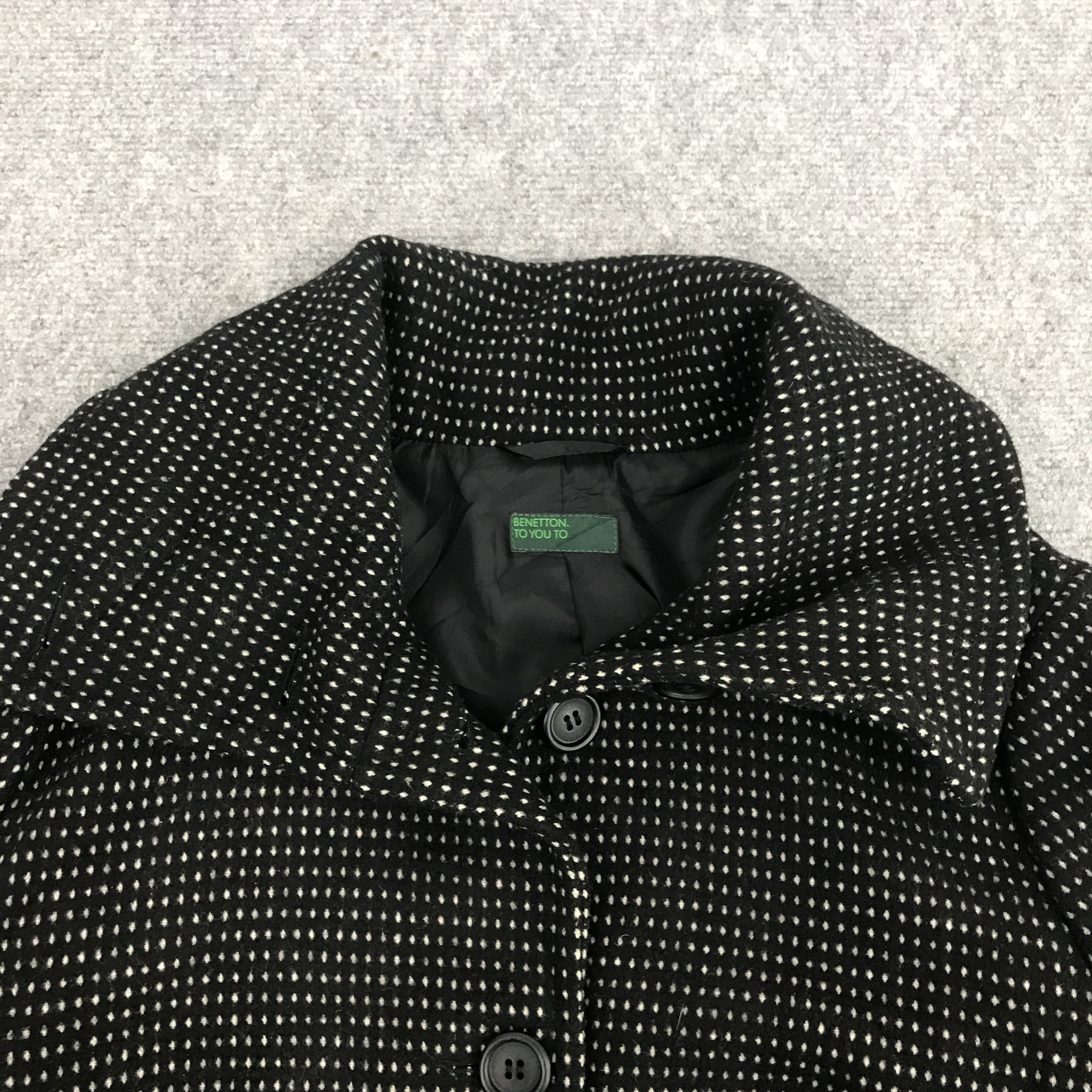 Benetton Rare Benetton to you to Button up wool jacket Size US L / EU 52-54 / 3 - 5 Thumbnail