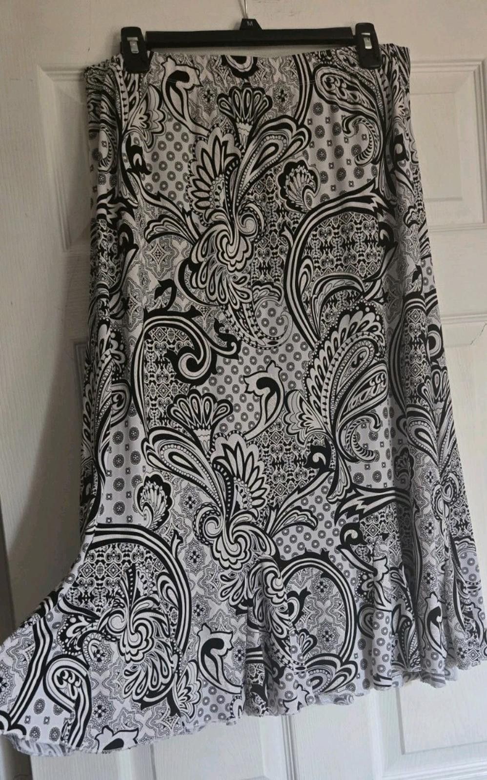 Other SJS Skirt Black & White Paisley Print midi-calf lengthWomens Size 36" / US 14 / IT 50 - 3 Thumbnail