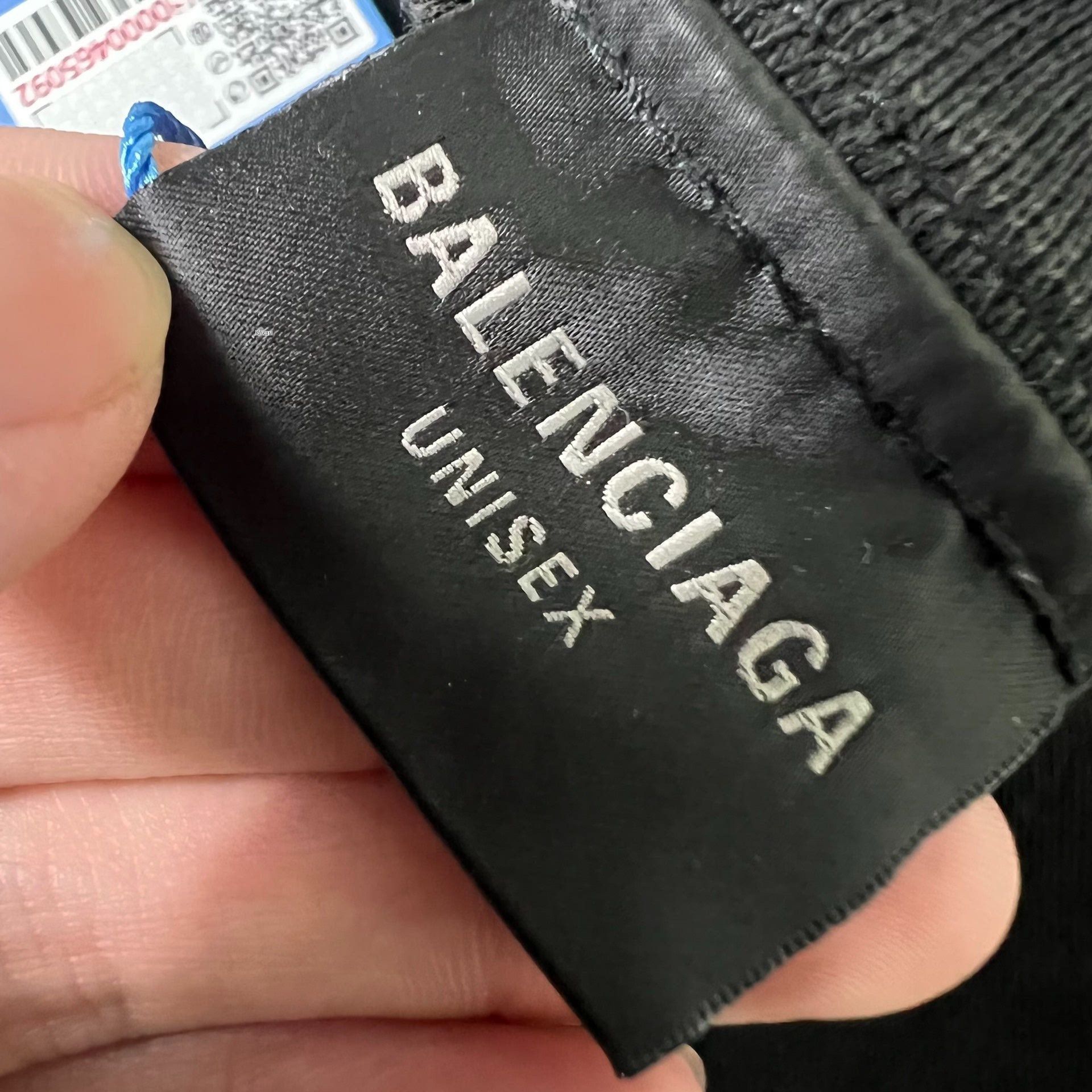 Balenciaga Balenciaga Distressed Short Sleeve Size US S / EU 44-46 / 1 - 3 Thumbnail