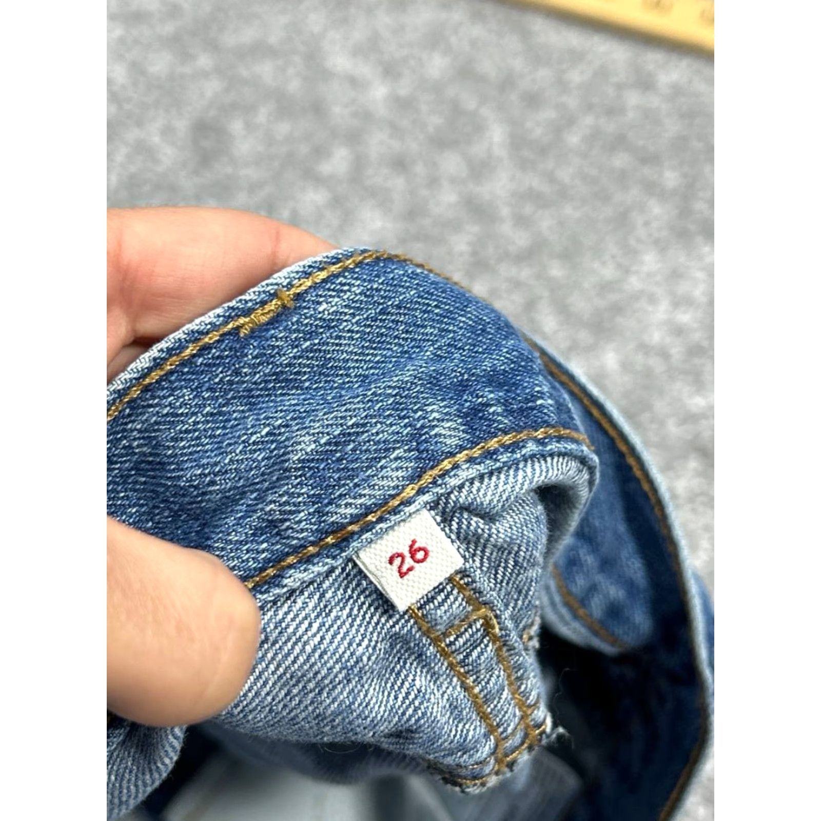 Levi's VINTAGE Levi's Shorts Womens 26 Medium Wash Denim Cut-Offs Studded Casual Summer Girls Size 26" / US 2 / IT 38 - 6 Thumbnail
