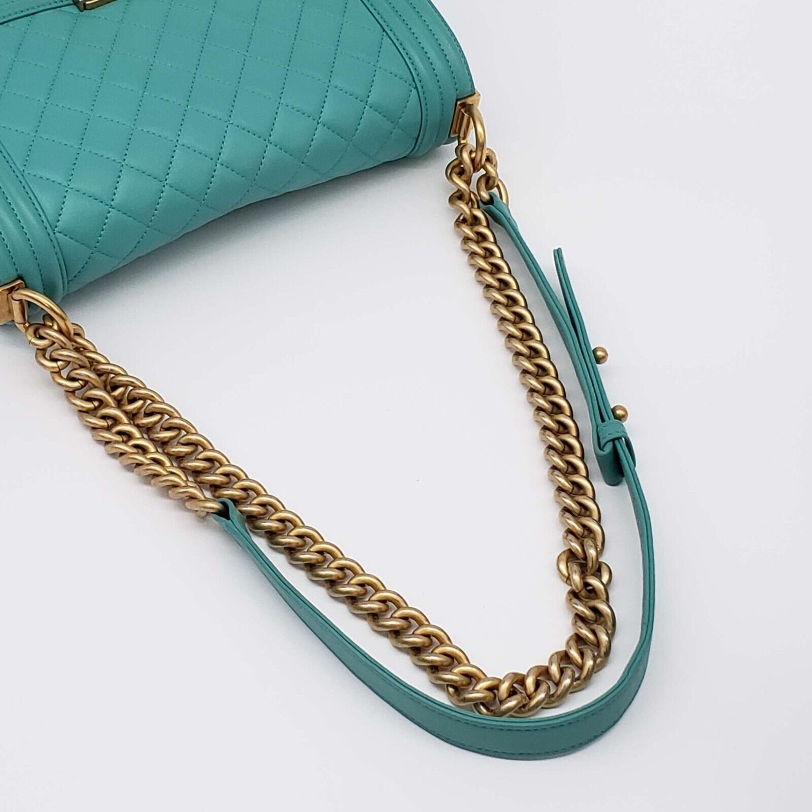 Chanel Authentic CHANEL Boy Green Leather Shoulder Bag 2650-080524 Size ONE SIZE - 7 Thumbnail