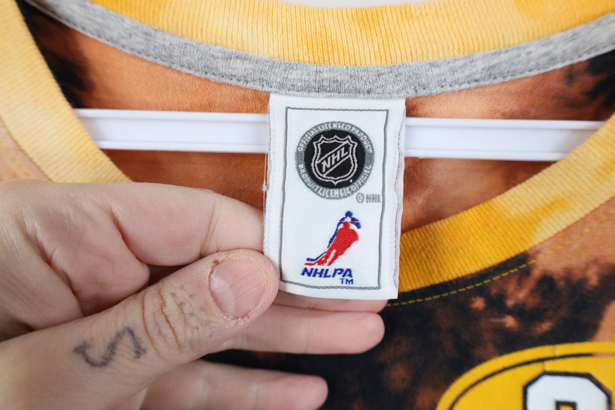 Vintage Vintage NHL Zdeno Chara Boston Bruins Hockey Raglan T-Shirt Size US XL / EU 56 / 4 - 7 Thumbnail