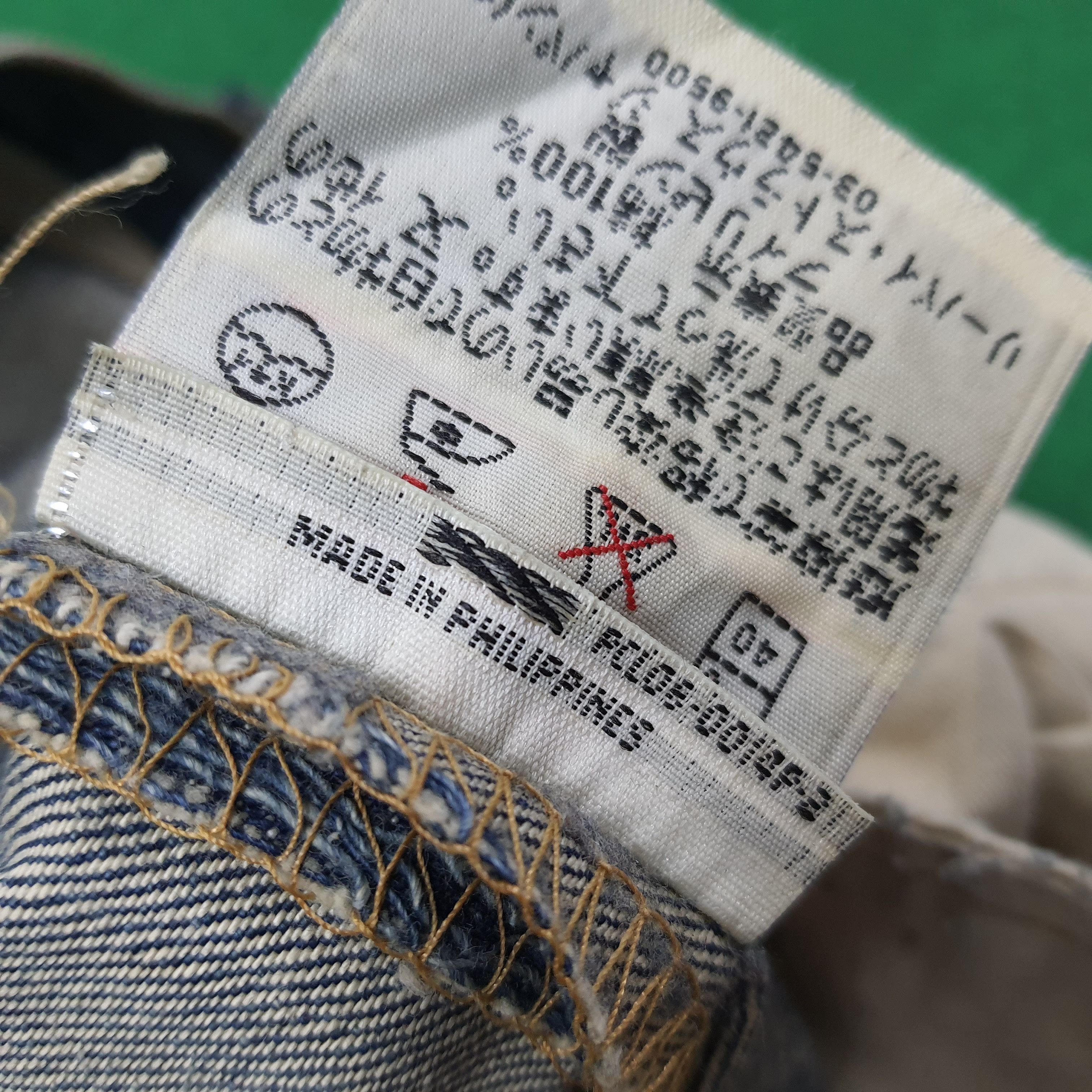Levi's Vintage Levi's 501 Distressed Style Jeans C258N22 Size US 31 - 10 Thumbnail