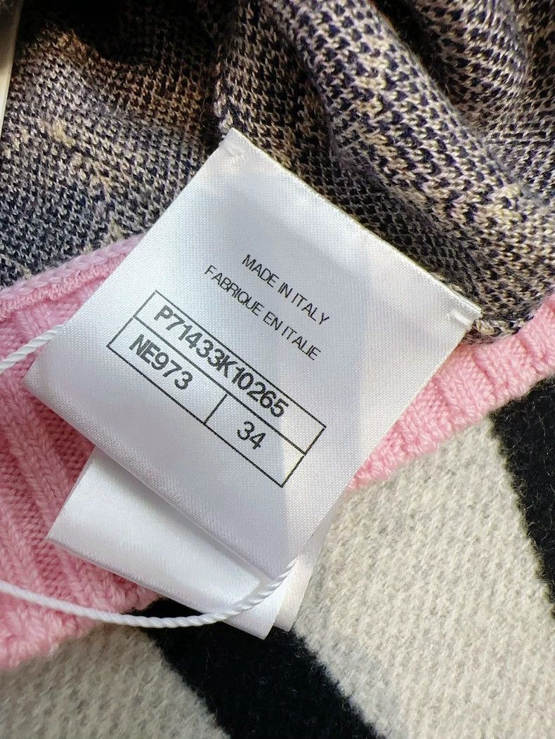 Chanel Chanel 21B pink plaid letter buckle knitted cardigan coat Size XXS / US 00 / IT 34 - 7 Thumbnail