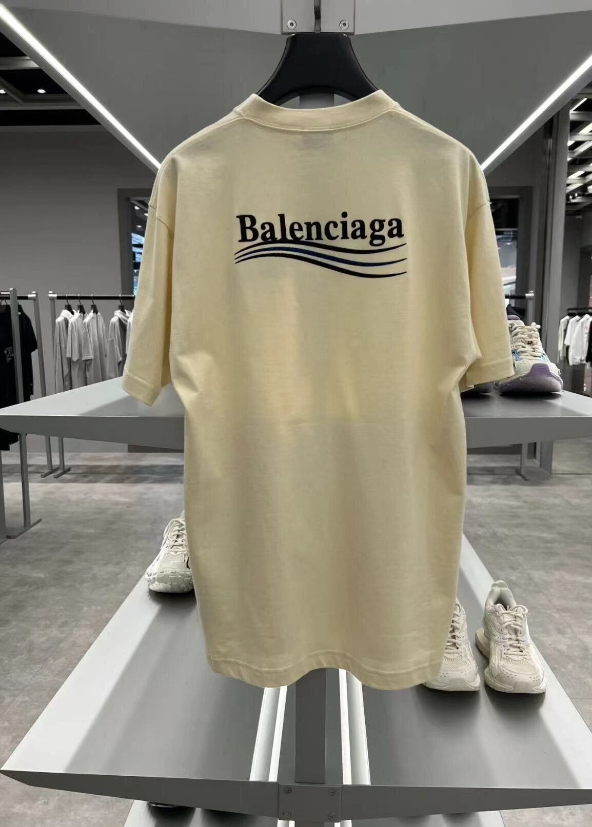 Balenciaga balenciaga classic embroidery oversized t-shirt Size US XS / EU 42 / 0 - 2 Thumbnail
