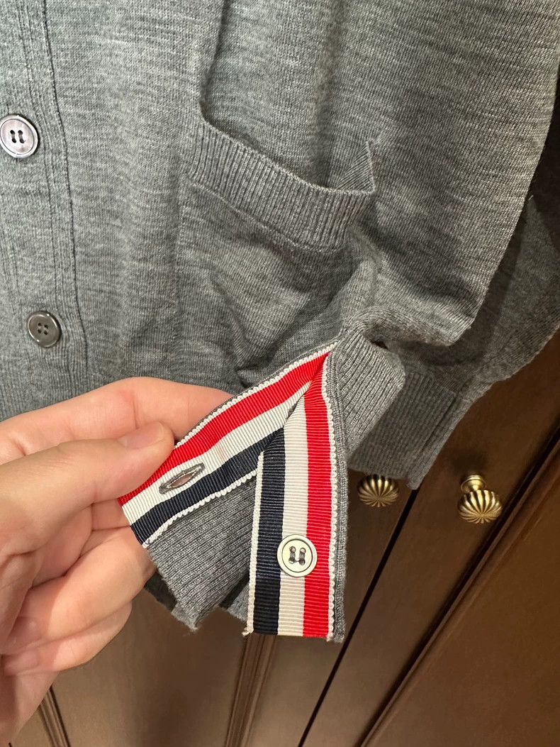 Thom Browne Thom Browne Gray knit cardigan Size US XL / EU 56 / 4 - 4 Thumbnail