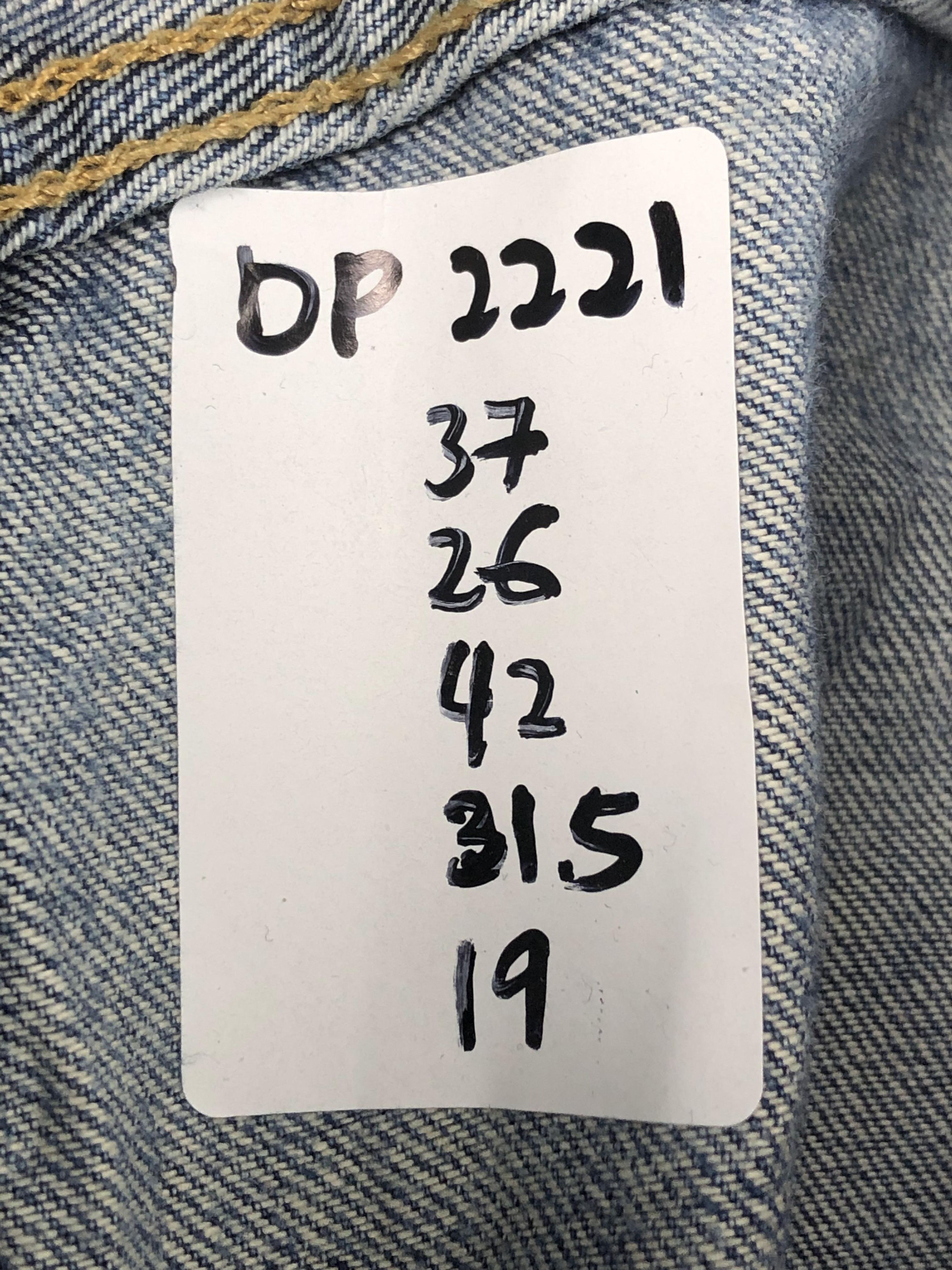 Vintage 90s Levis 501 Faded Blue Jeans DP2221