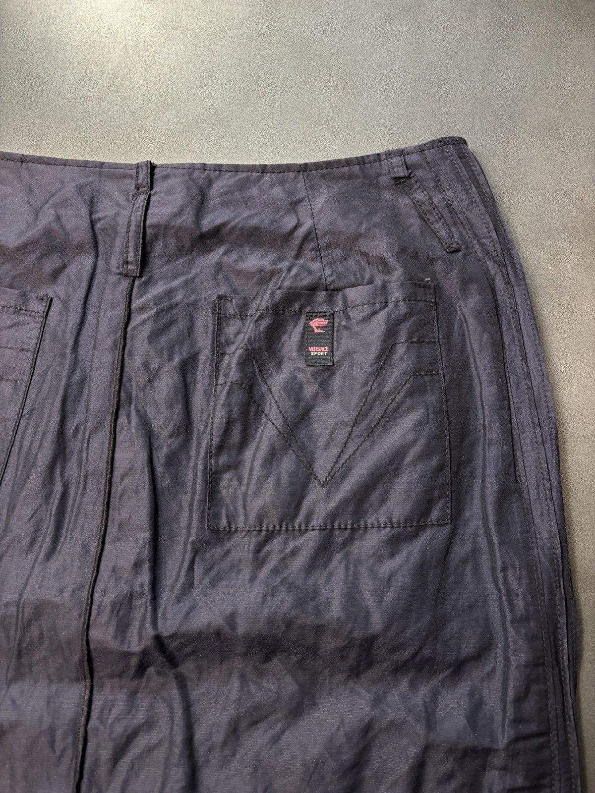 Versace × Vintage Vintage Versace Sport Skirt Nylon 2000s 1990s Deadstock Size 28" / US 6 / IT 42 - 13 Thumbnail