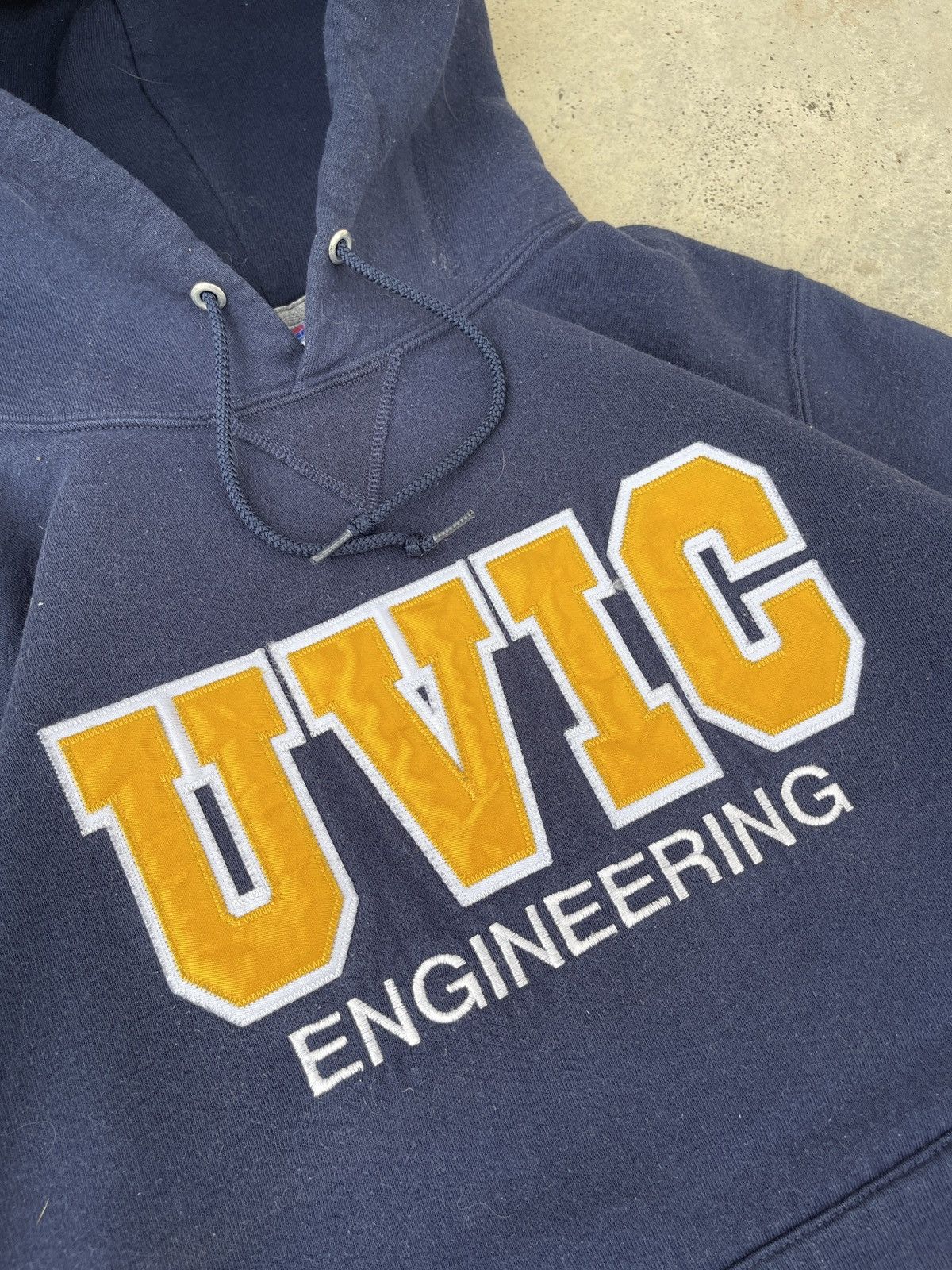 Russell Athletic × Vintage Vintage Russell Athletic UVIC Engineering Pullover Hoodie Size US L / EU 52-54 / 3 - 7 Thumbnail