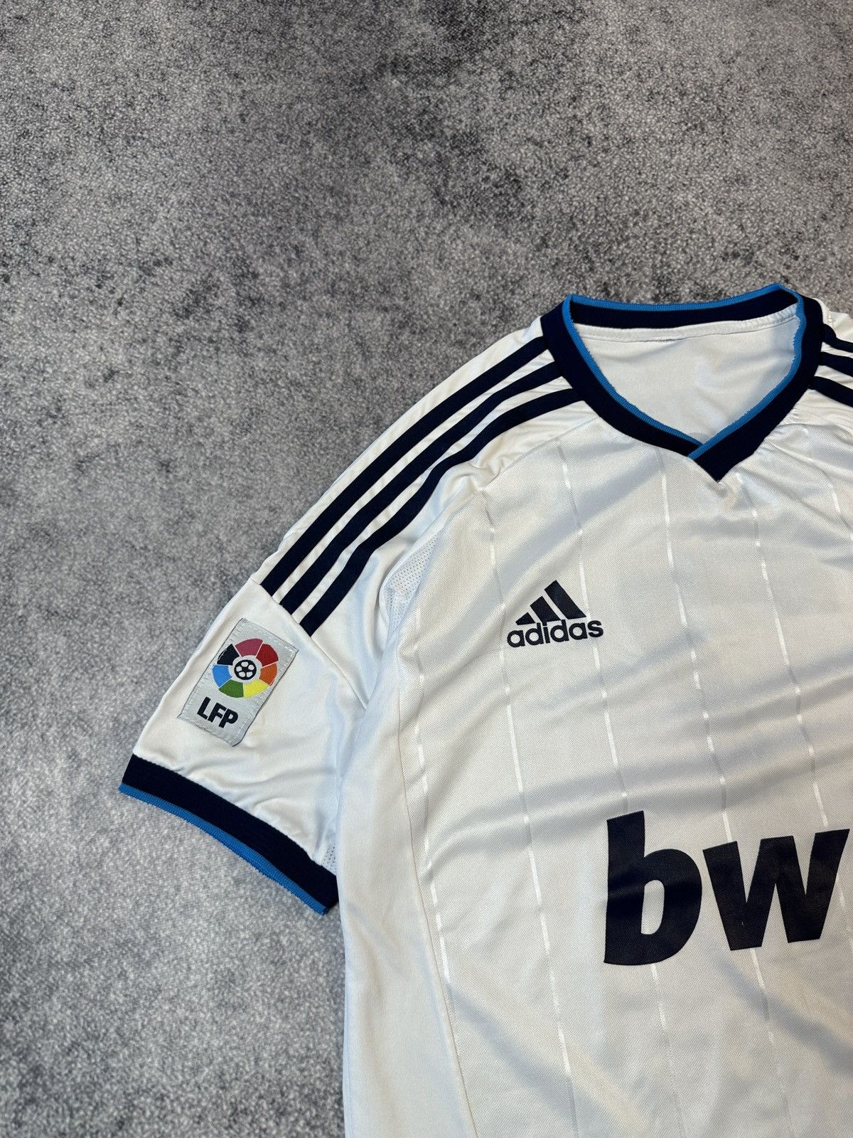 Vintage Vintage Adidas Real Madrid 7 Ronaldo Blokecore Rare USA XL Size US L / EU 52-54 / 3 - 5 Thumbnail