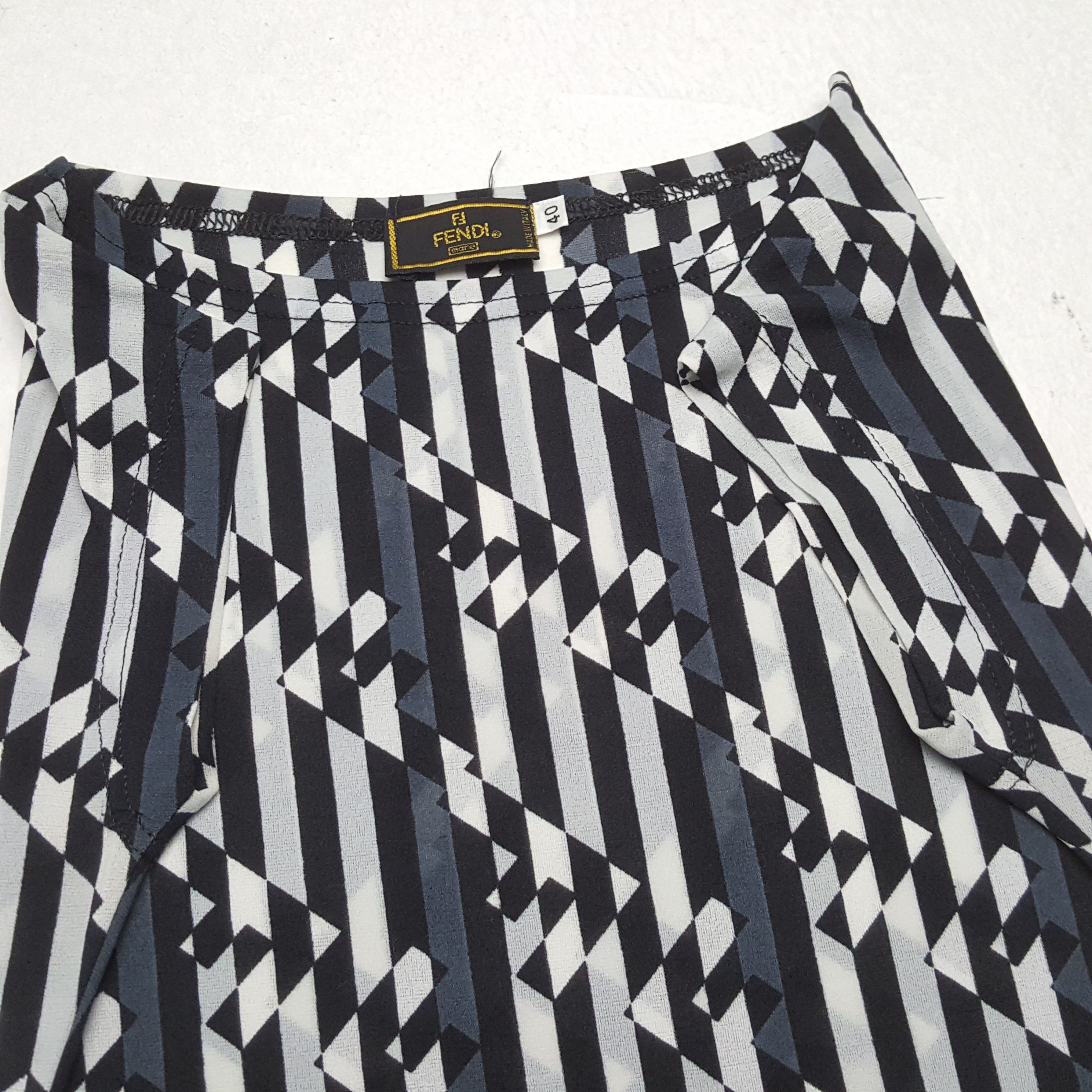 Fendi × Vintage Vintage FENDI Italian Fashion Brand Women's T-Shirts Size XXS / US 00 / IT 34 - 6 Thumbnail