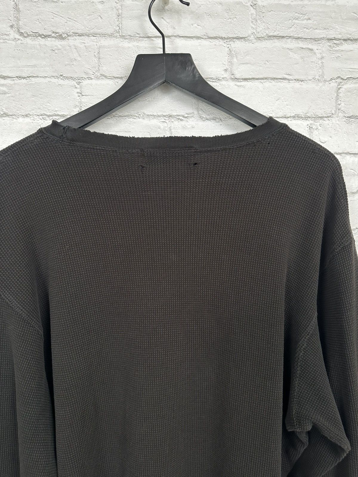 Vintage (L) PERFECTLY THRASHED WAFFLE Knit Black Longsleeve Tee Size US L / EU 52-54 / 3 - 13 Thumbnail