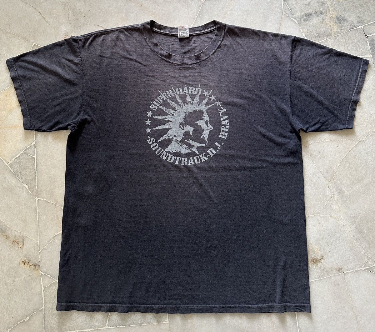 Vintage 2000’s SOUNDTRACK - DJ - HEAVY DESTROYED THRASHED SHIRT Size US XL / EU 56 / 4 - 2 Thumbnail