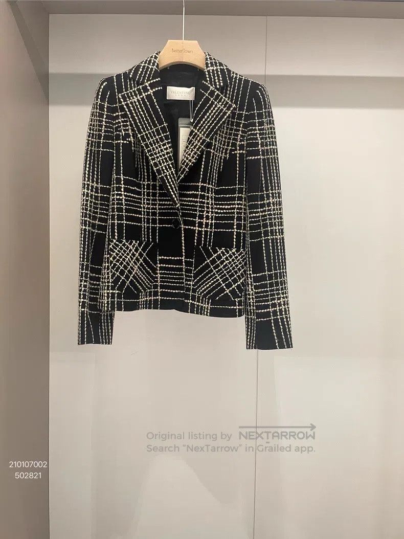 Valentino Valentino Black plaid wool coat Size M / US 6-8 / IT 42-44 - 1 Thumbnail