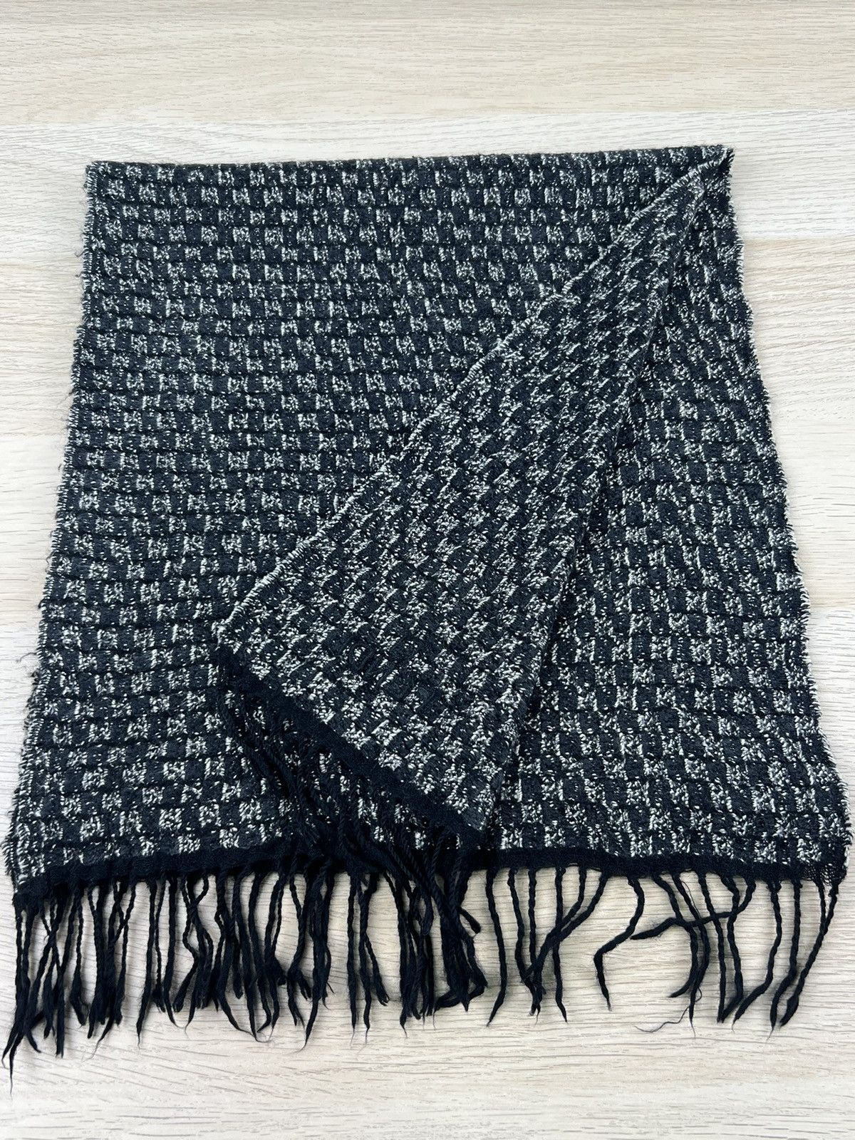 Fendi Fendi Scarf / Muffler / Neckwear M061 Size ONE SIZE - 4 Thumbnail