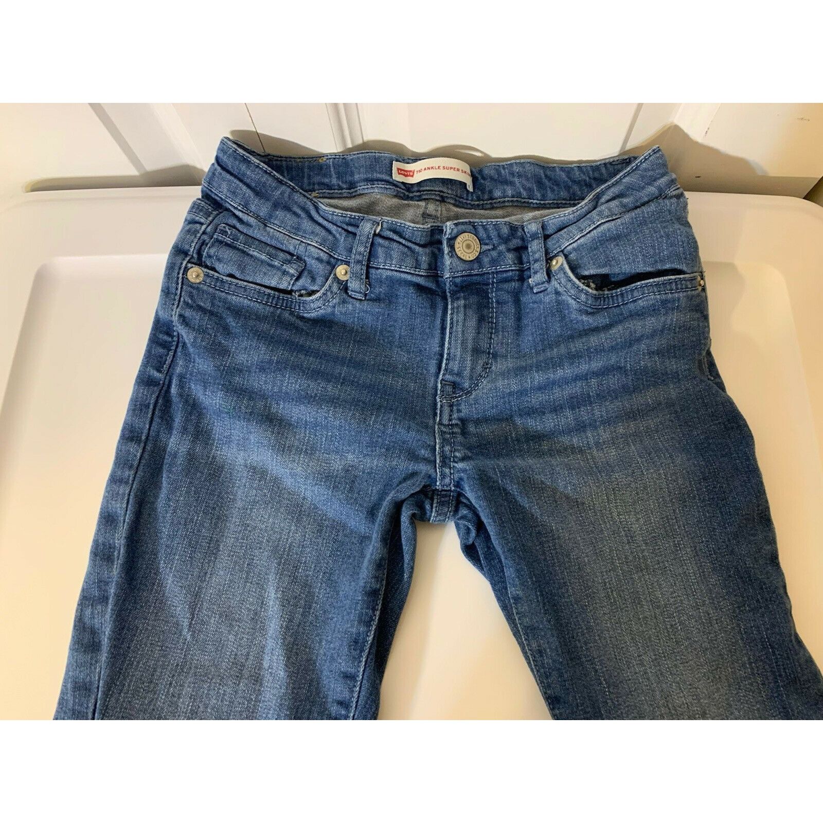 Levi's Levis 710 Super Skinny Jean Size 10 Medium Wash Denim Size 32" / US 10 / IT 46 - 3 Thumbnail