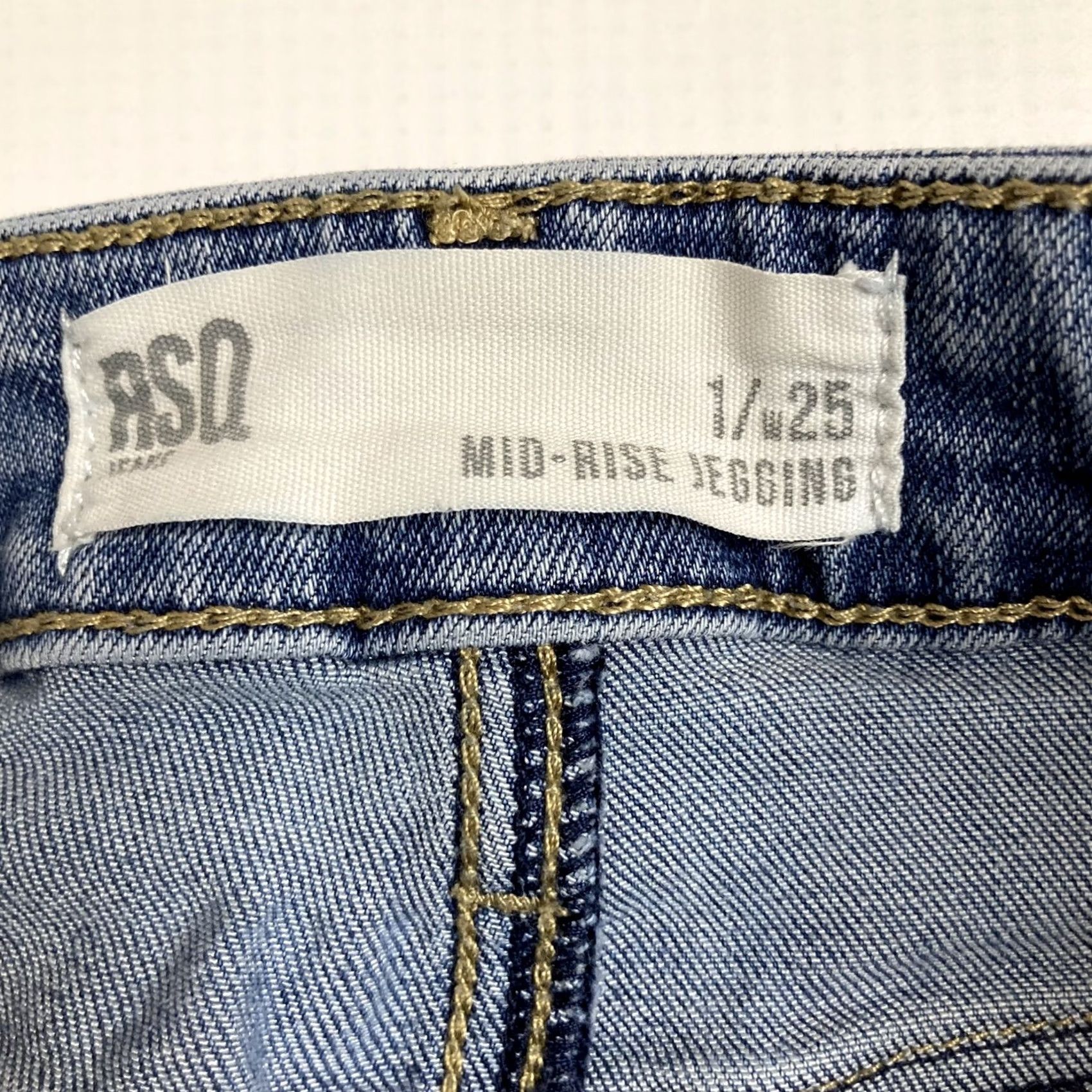 Rsq RSQ Jeans Womens Mid Rise Jeggings 25 28 Inseam Light Wash Blue Zip Closure 4.75" Leg Opening Denim 5-Pocket undefined Mens? Size 42" / US 20 - 5 Thumbnail