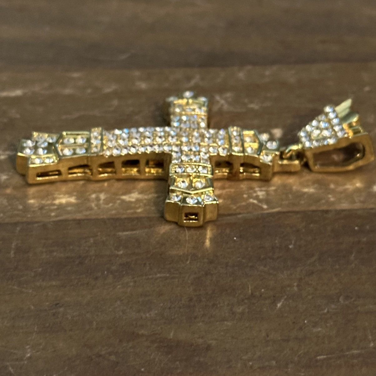 Other Large gold tone rhinestone cross pendant Size ONE SIZE - 5 Thumbnail