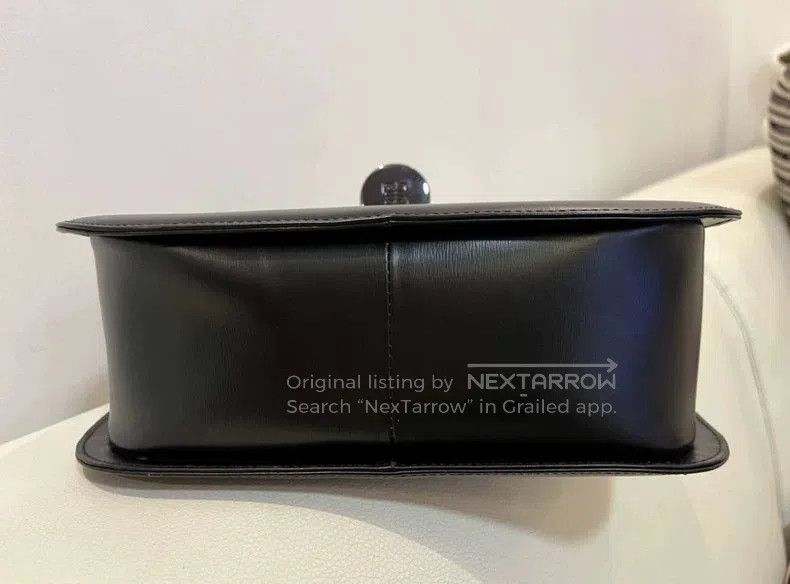 Givenchy Givenchy Vintage Black Gold Flip Lock Bag. Size ONE SIZE - 6 Thumbnail
