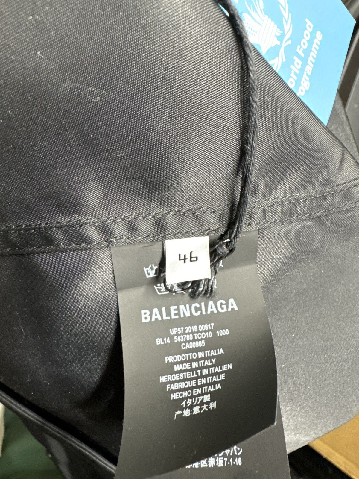 Balenciaga FW18 WFP World Food Programme Windbreaker Jacket NWT (46) Size US M / EU 48-50 / 2 - 5 Thumbnail
