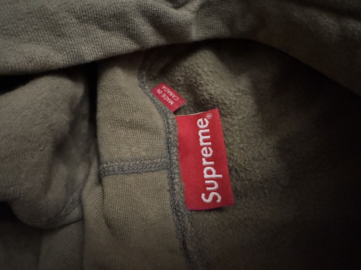 Supreme Supreme Wrist Logo hoodie Size US M / EU 48-50 / 2 - 5 Thumbnail