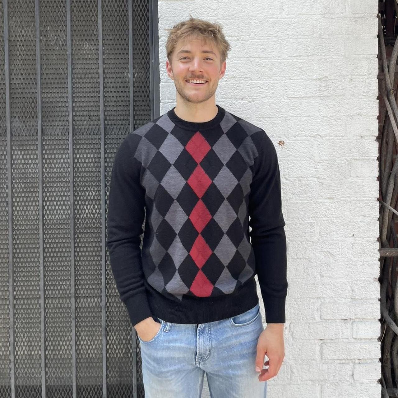 Dockers Men’s Black and red preppy argyle Dockers sweater Sz M Size US M / EU 48-50 / 2 - 1 Thumbnail
