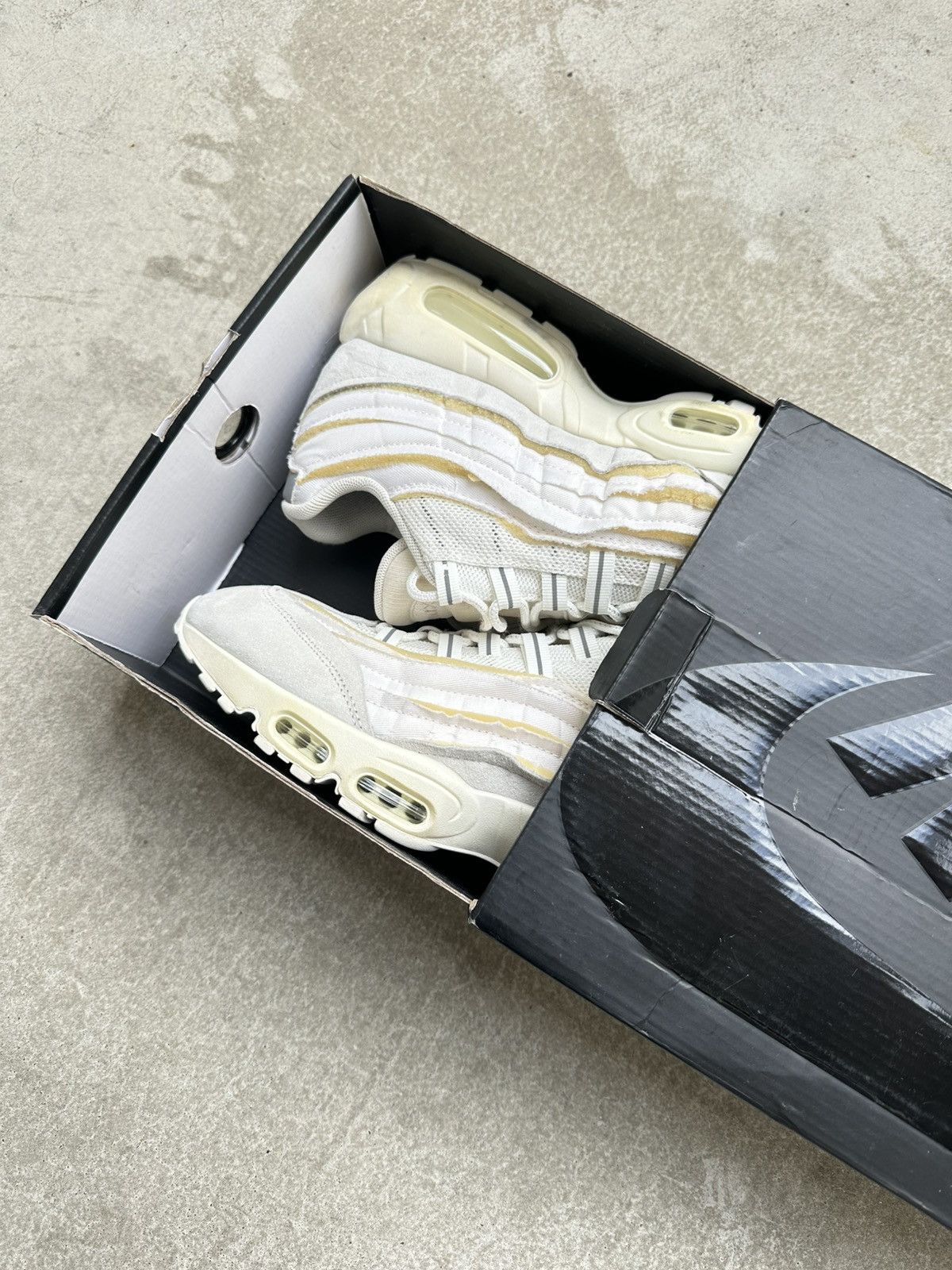 Comme des Garcons Homme Plus × Nike Nike AirMax 95 x Comme des Garçons White Sneakers 10US Size US 10 / EU 43 - 2 Thumbnail
