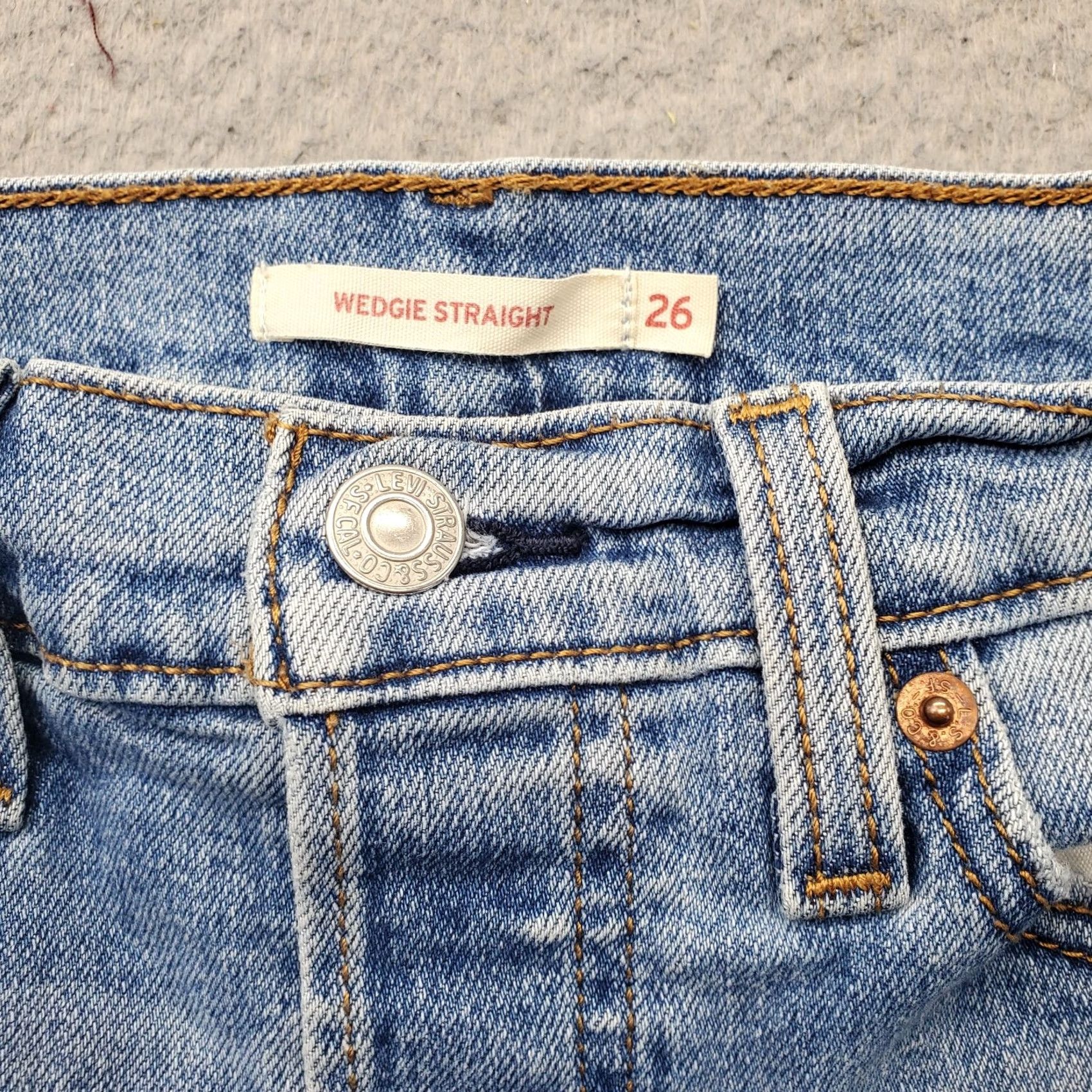 Levi's Levi's Jeans Womens Blue Wedgie Straight Distressed Button Fly Frayed Hem Size 26x28 Size 26" / US 2 / IT 38 - 7 Thumbnail