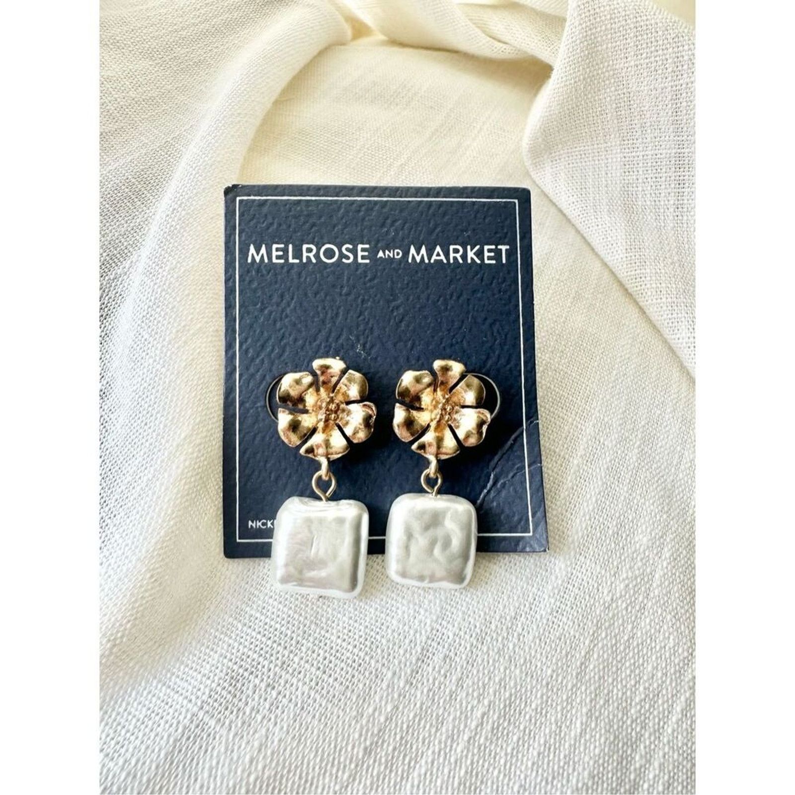 Melrose Melrose and Market Gold Flower Faux Pearl Earrings Size ONE SIZE - 1 Thumbnail