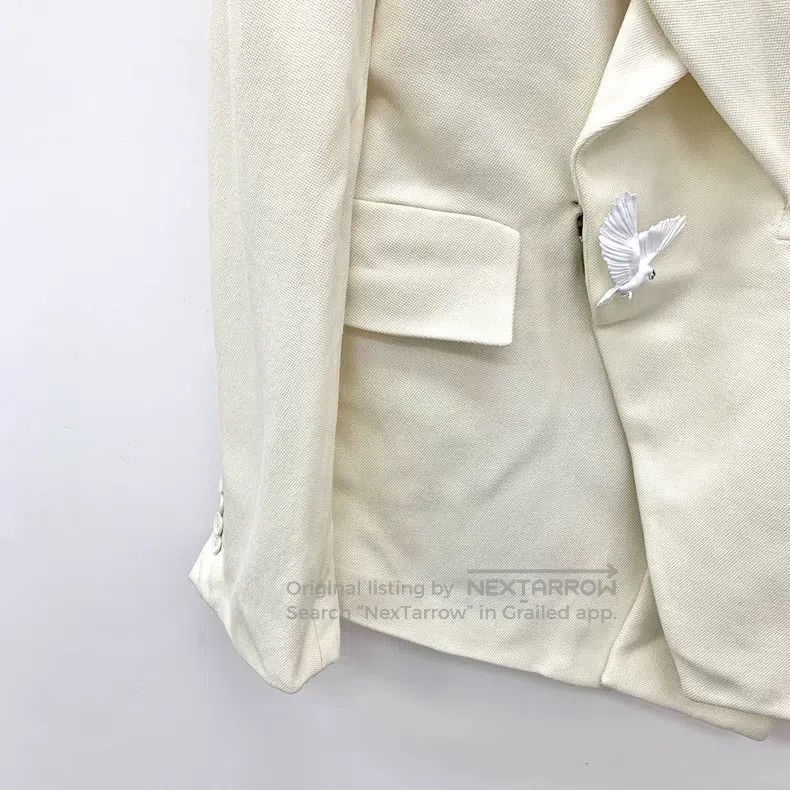 Louis Vuitton Louis Vuitton 22 Off-White Peace Dove Wool Lapel Irregular Size US S / EU 44-46 / 1 - 4 Thumbnail