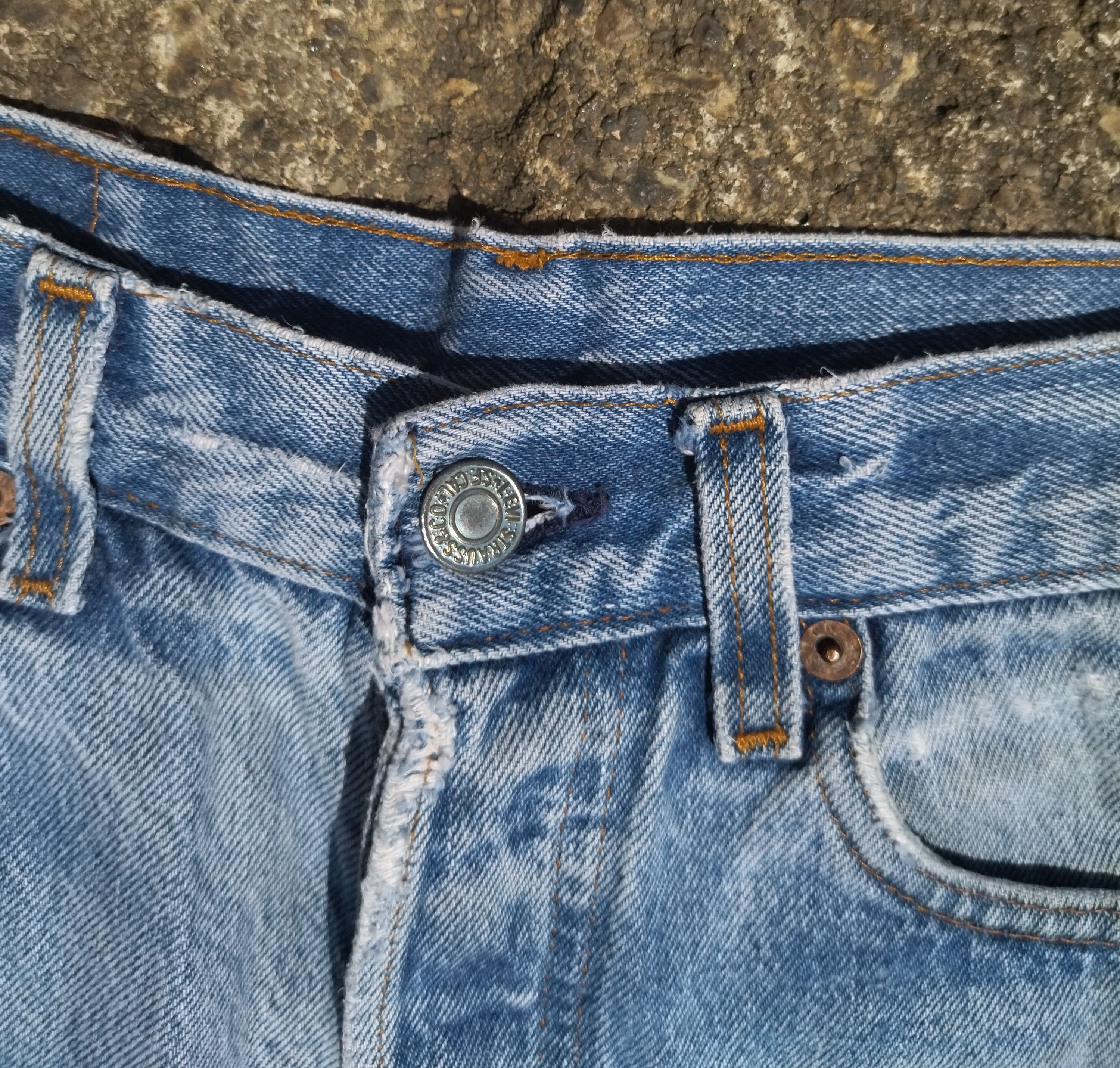 Levi's Vintage Levis 501 Distressed 70s and 80s made in USA size 28 Size 28" / US 6 / IT 42 - 7 Thumbnail