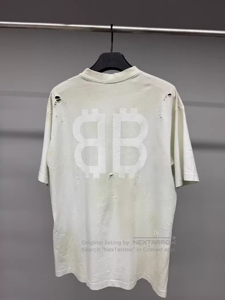 Balenciaga Balenciaga Bitcoin distressed short sleeve T-shirt Size US M / EU 48-50 / 2 - 2 Thumbnail
