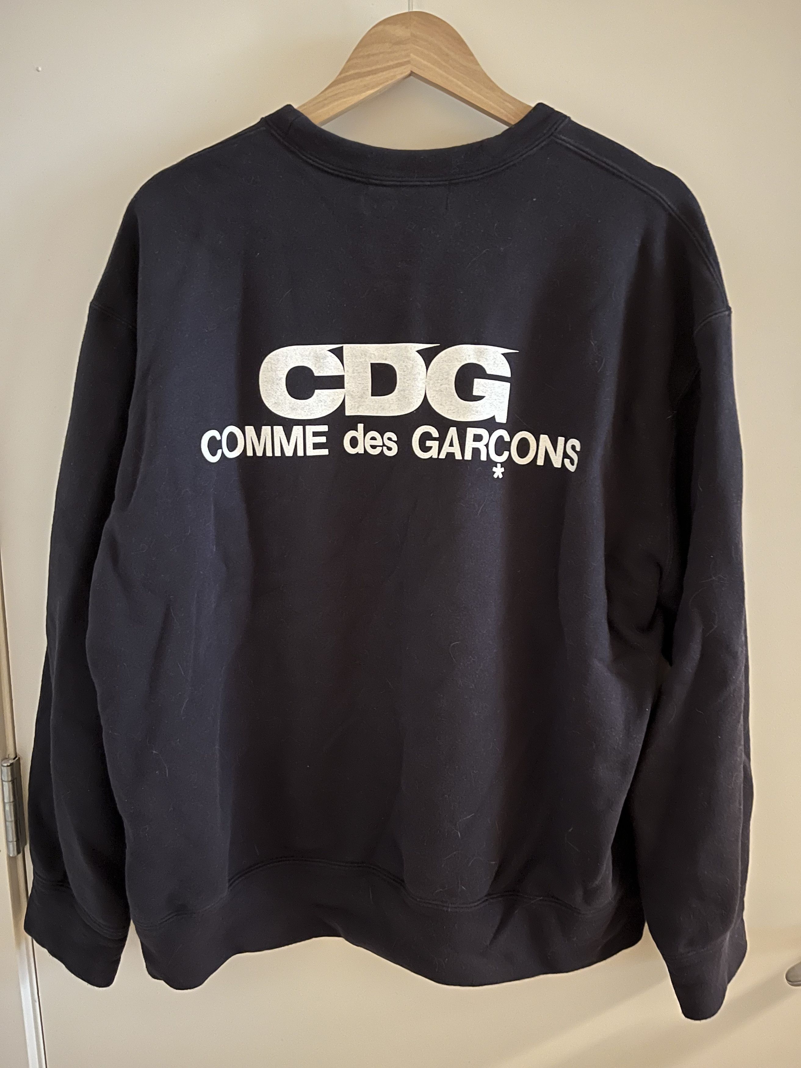 Cdg crewneck sweatshirt best sale