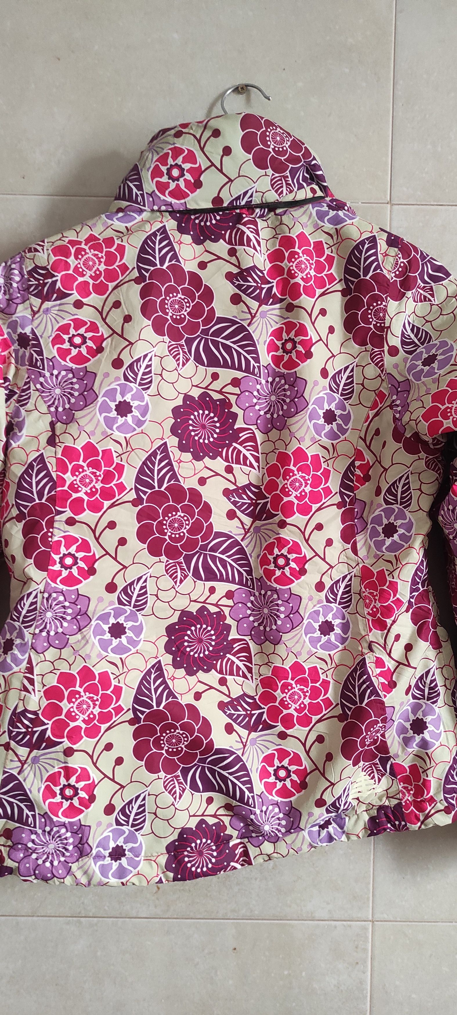 Other Berg Outdoor Weatherproof Floral waterproof Hooded Jacket Size S / US 4 / IT 40 - 4 Thumbnail